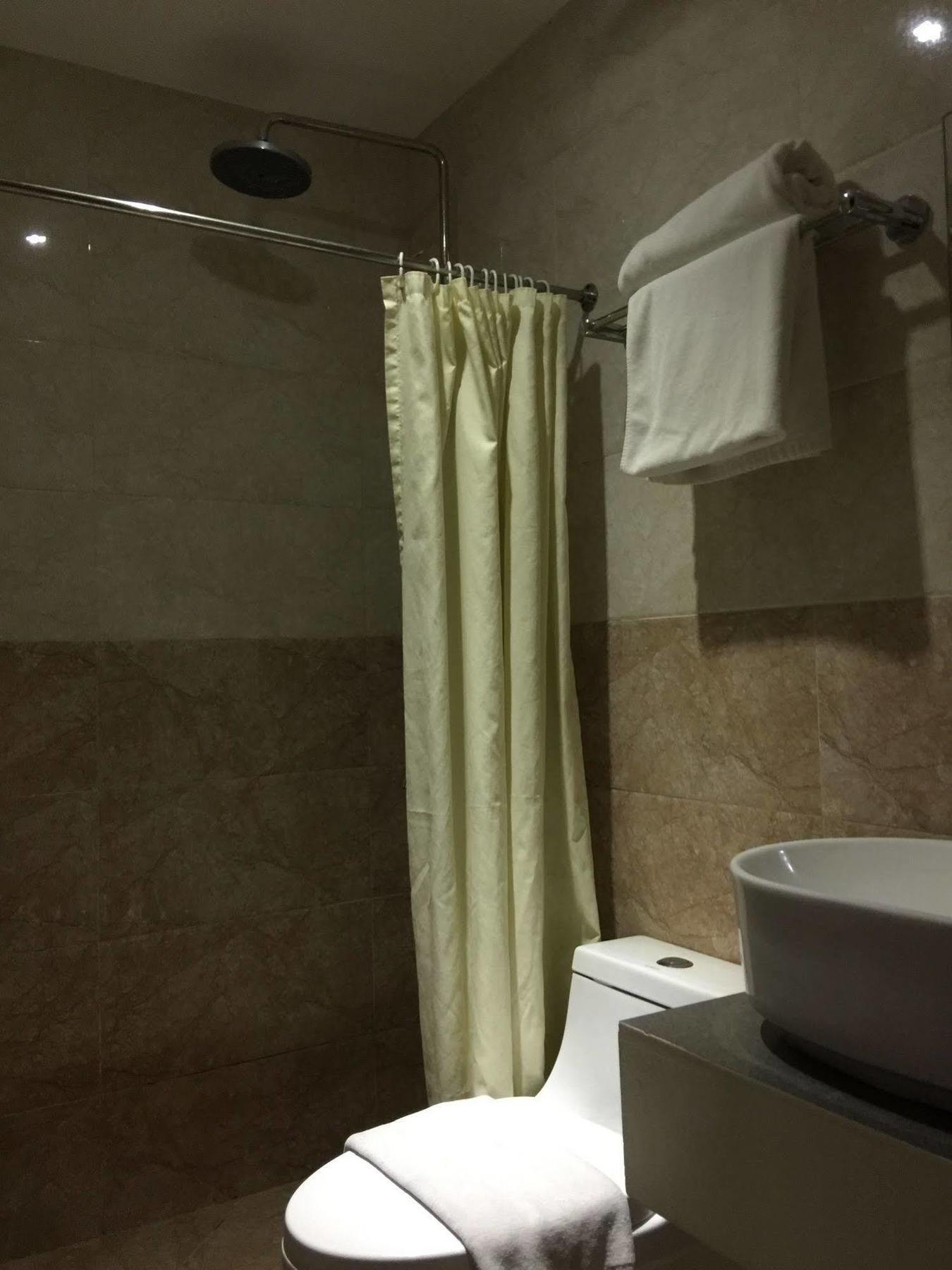 Canberry 2* Cebu