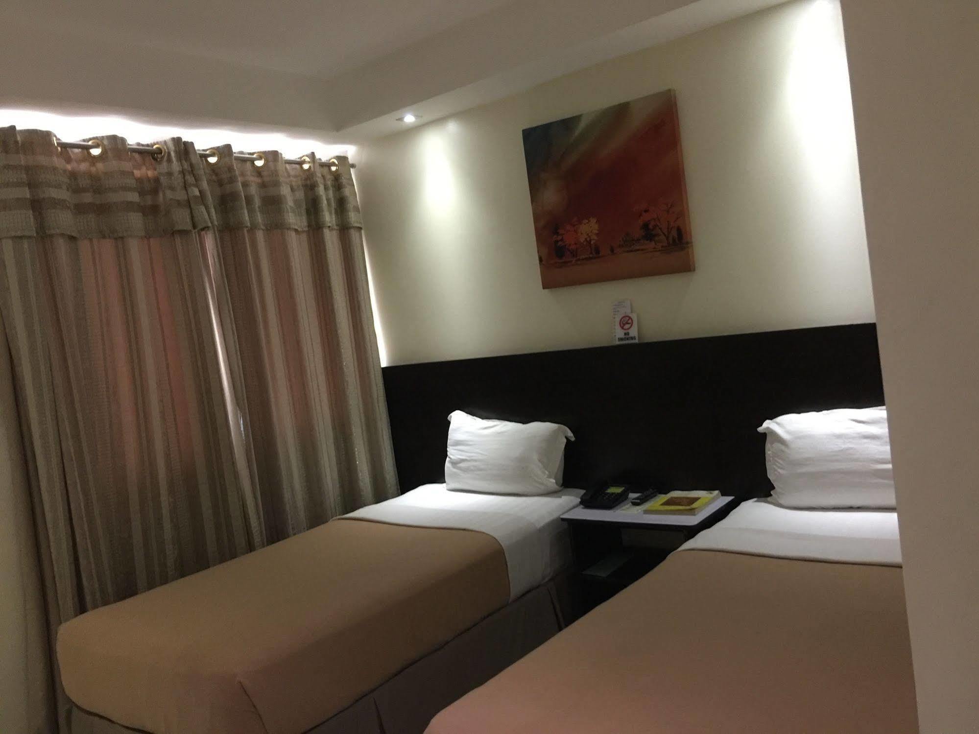 Hotel Canberry Cebu