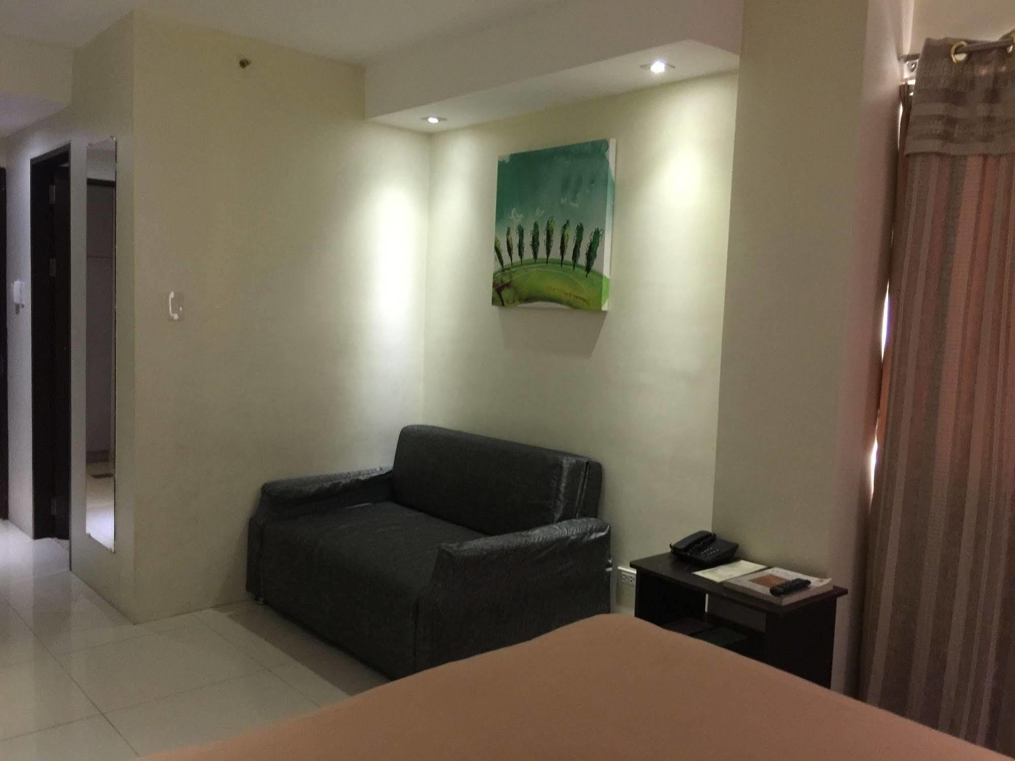 Canberry Hotel
