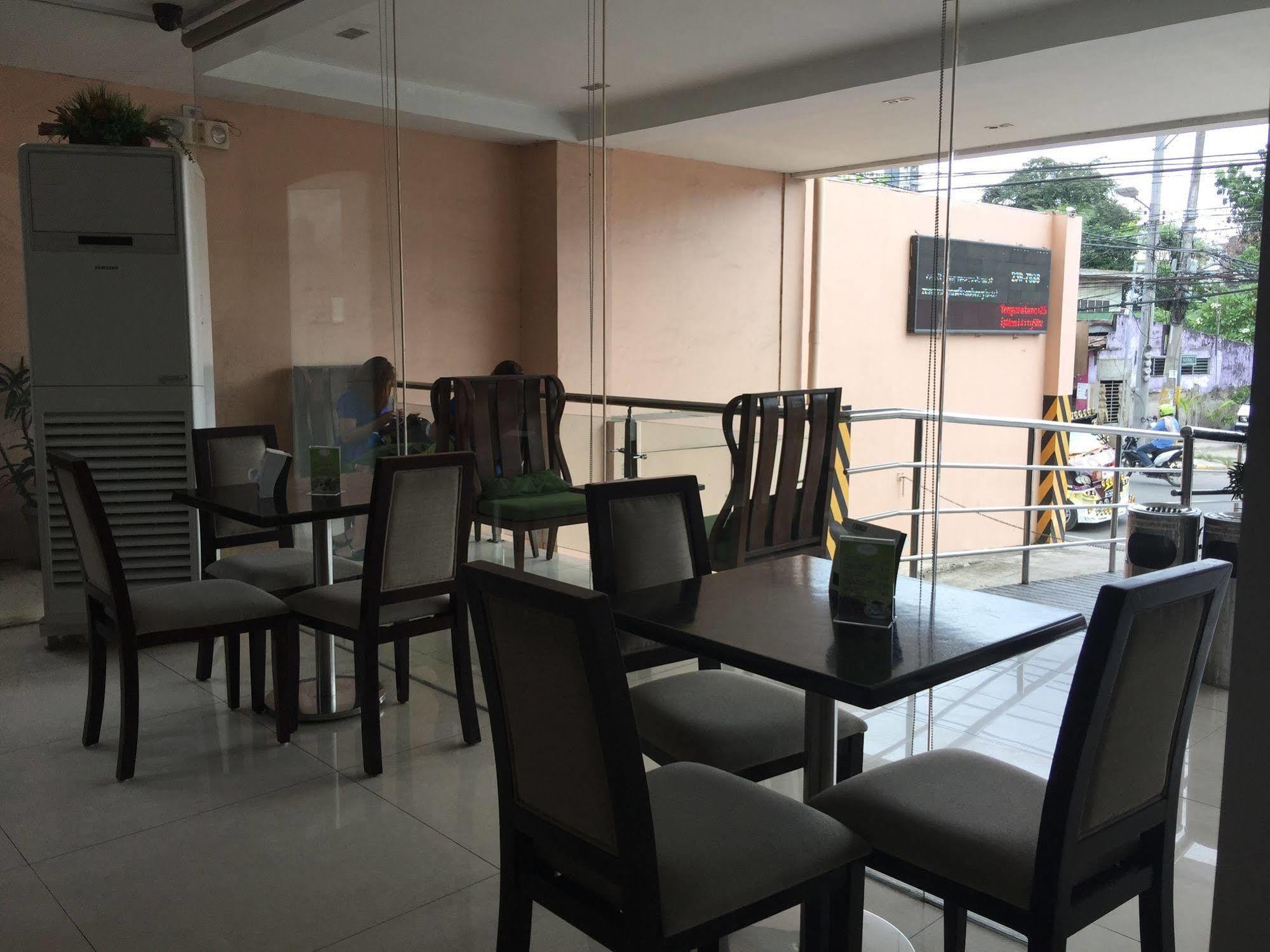 Canberry Hotel