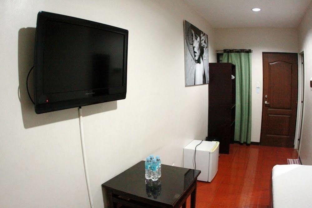 Hotel California 2*