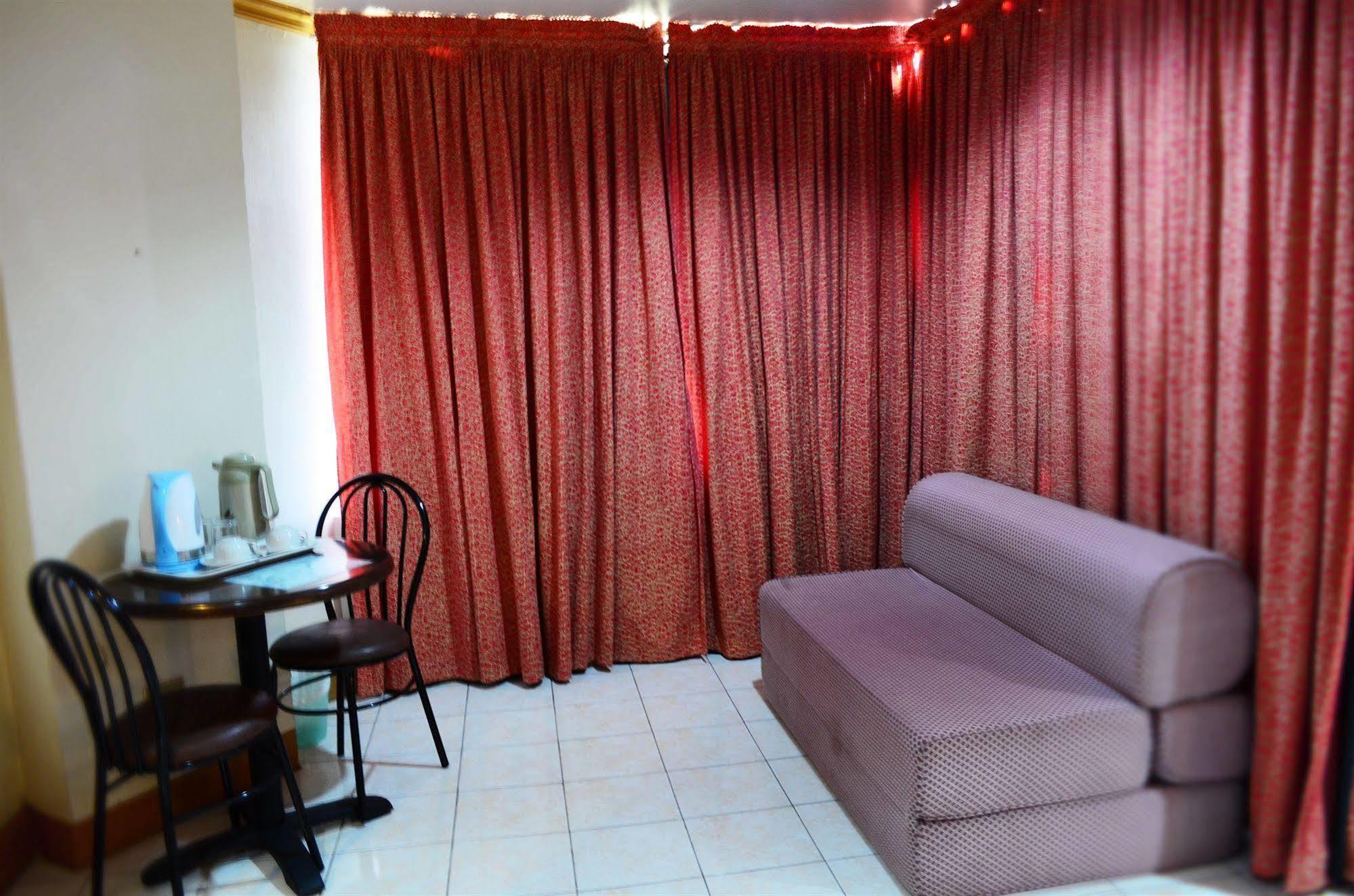 Elegant Circle Cebu