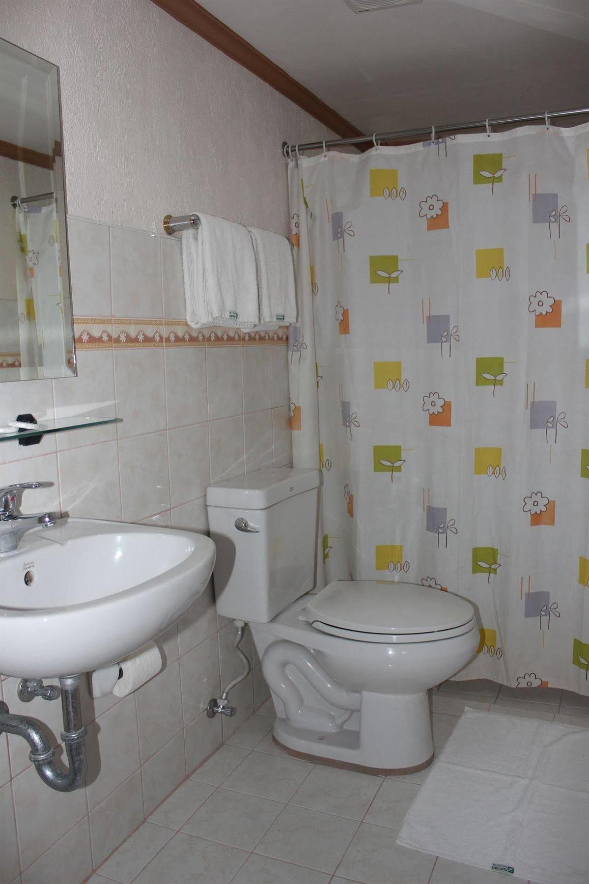 Elegant Circle Hotel 3*