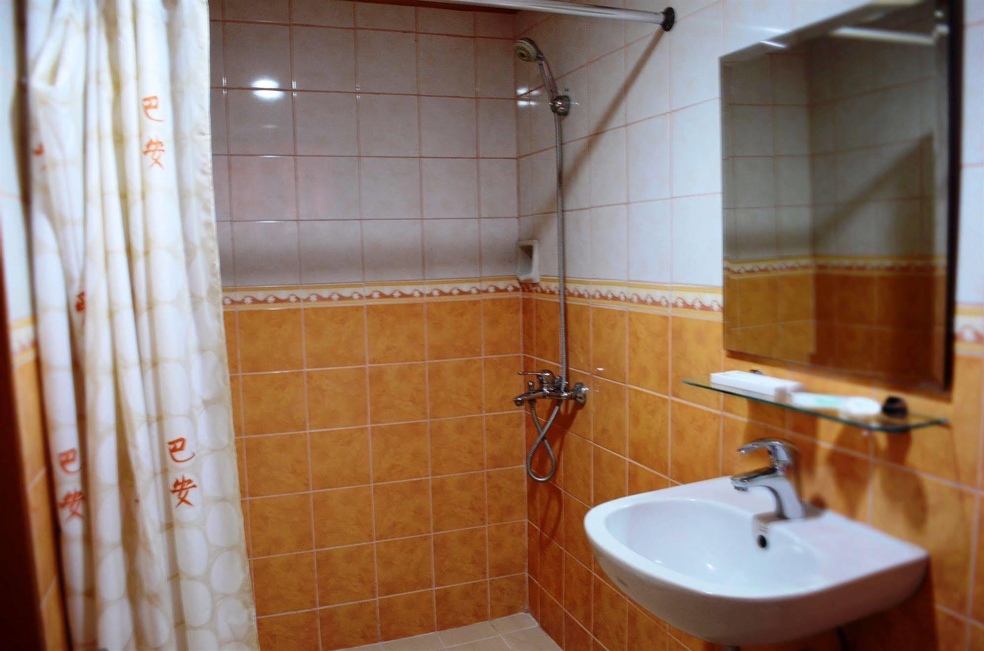 Hotel Elegant Circle Cebu