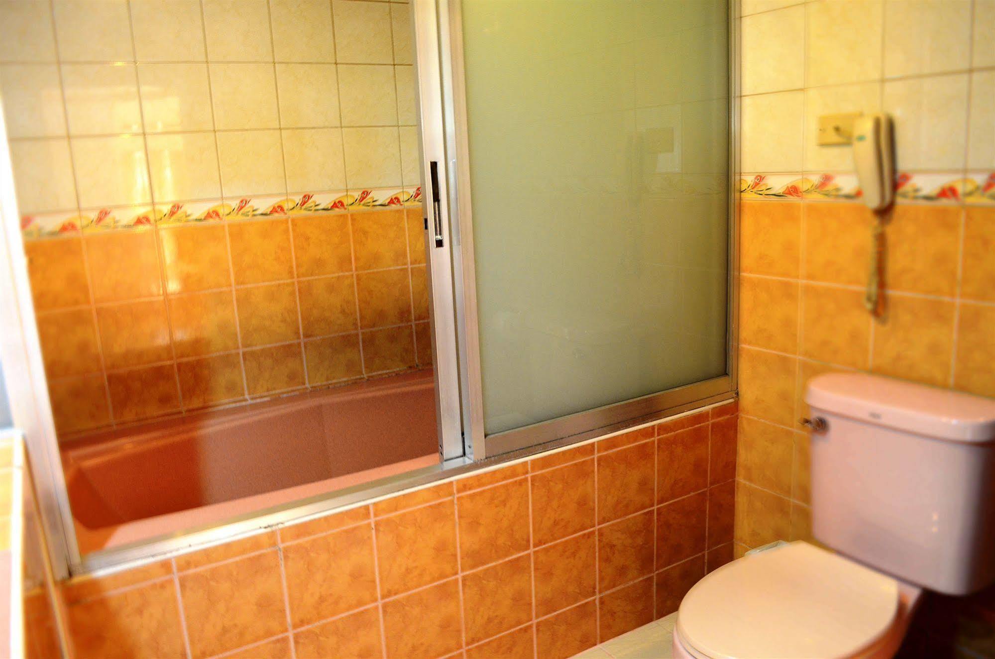 Elegant Circle 3* Cebu