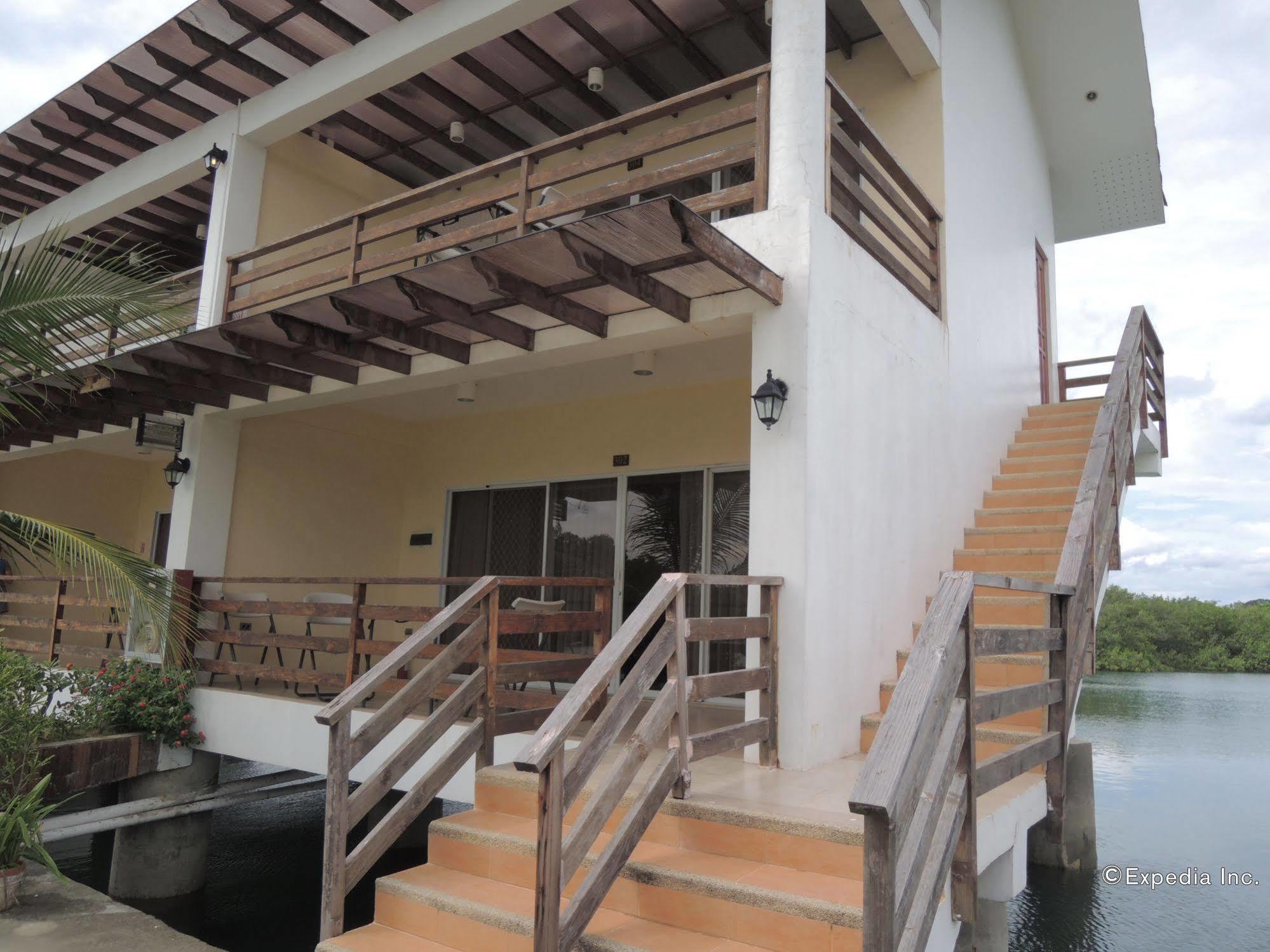 Papakit's Marina And Fishing Lagoon Powered By Cocotel Liloan