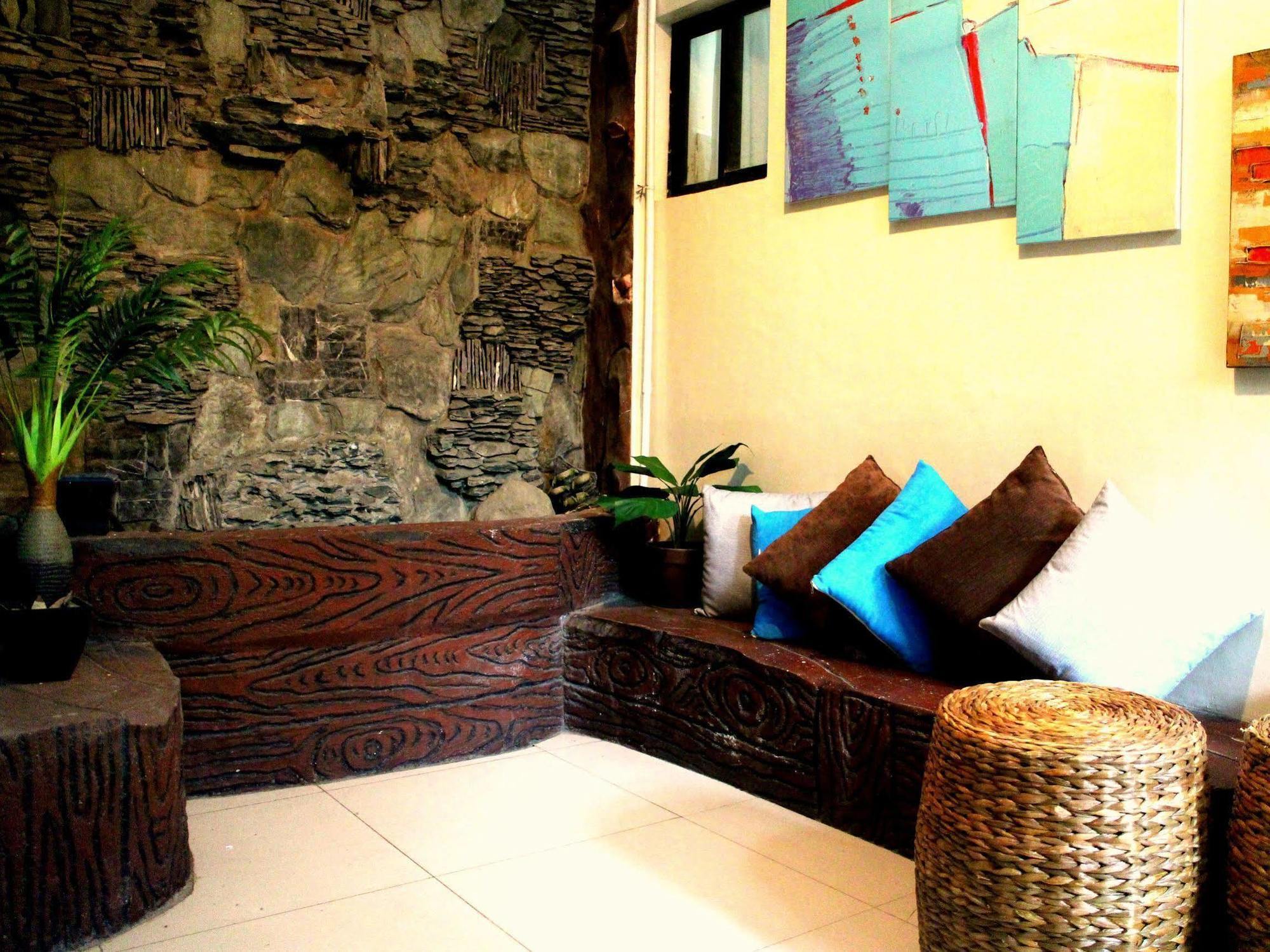 Budget - Center Hotel *