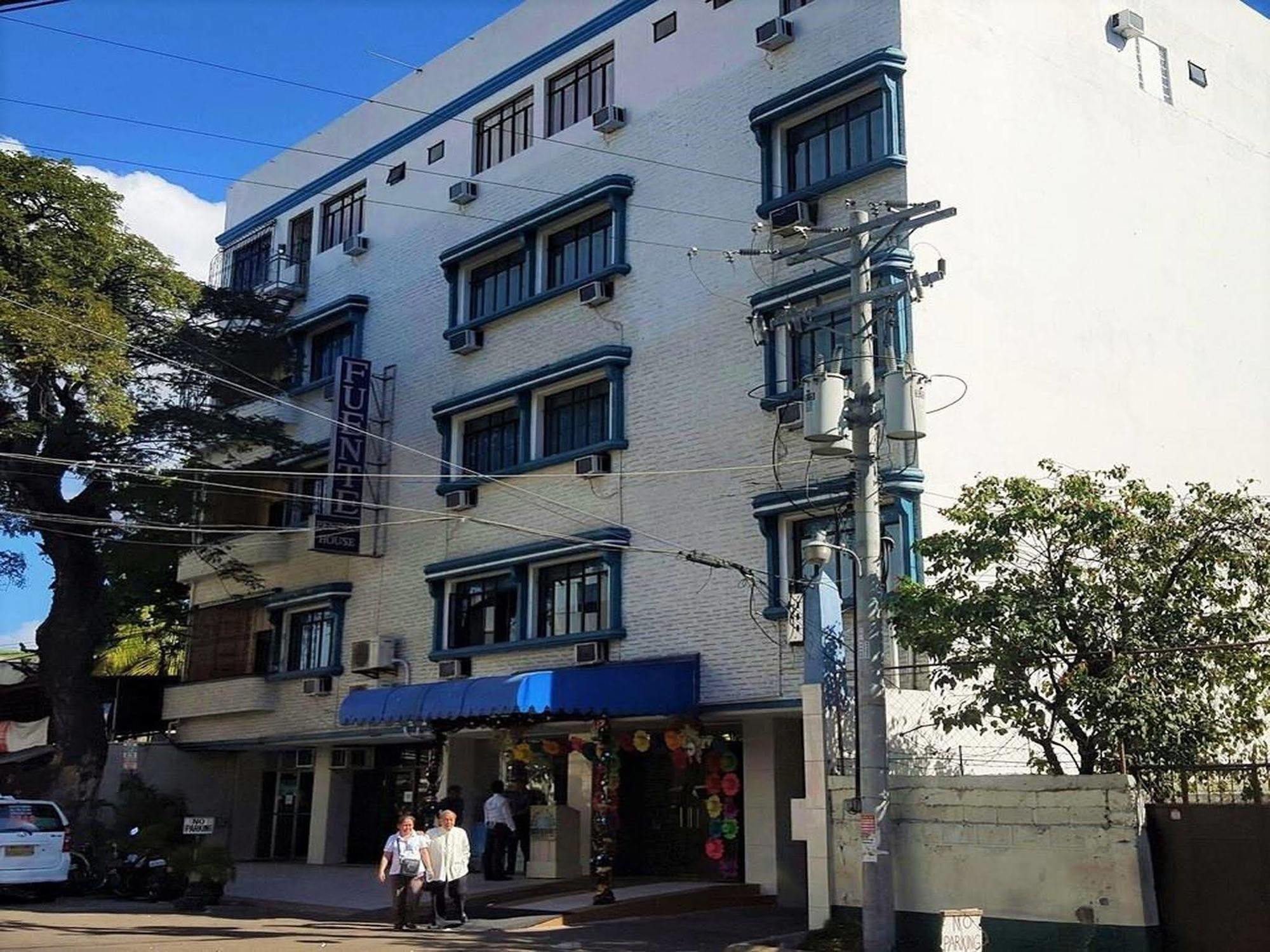 Hotel Fuente House 2*