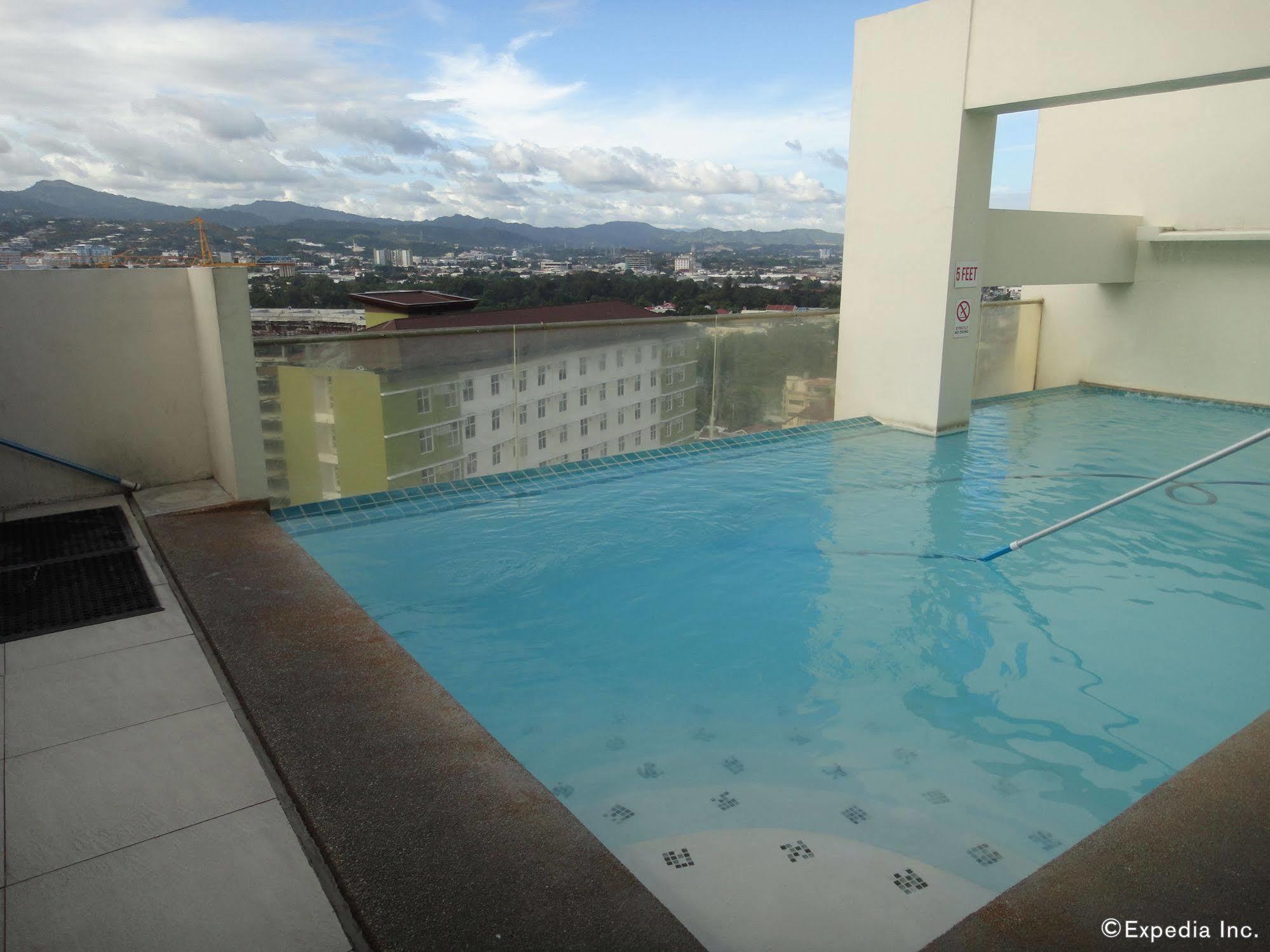 Hotel Cityscape 3*