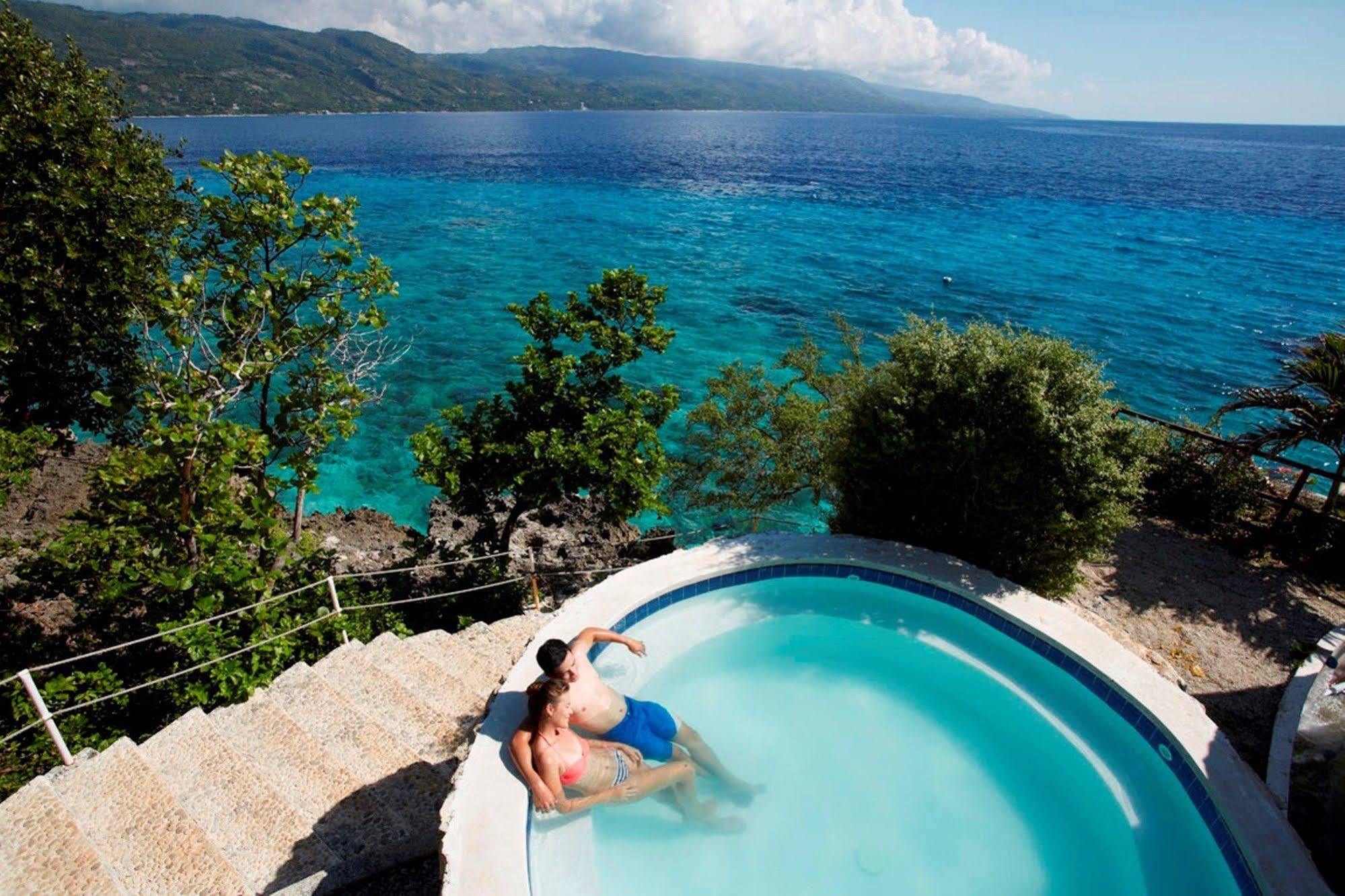 Resort Bluewater Sumilon Island