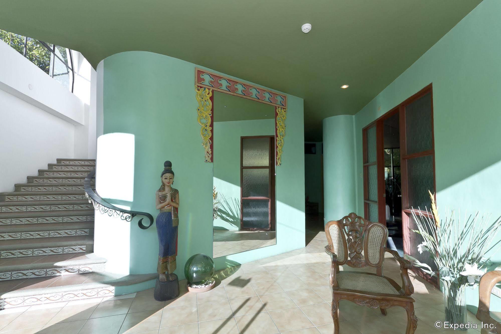 Cordova Reef Village Resort