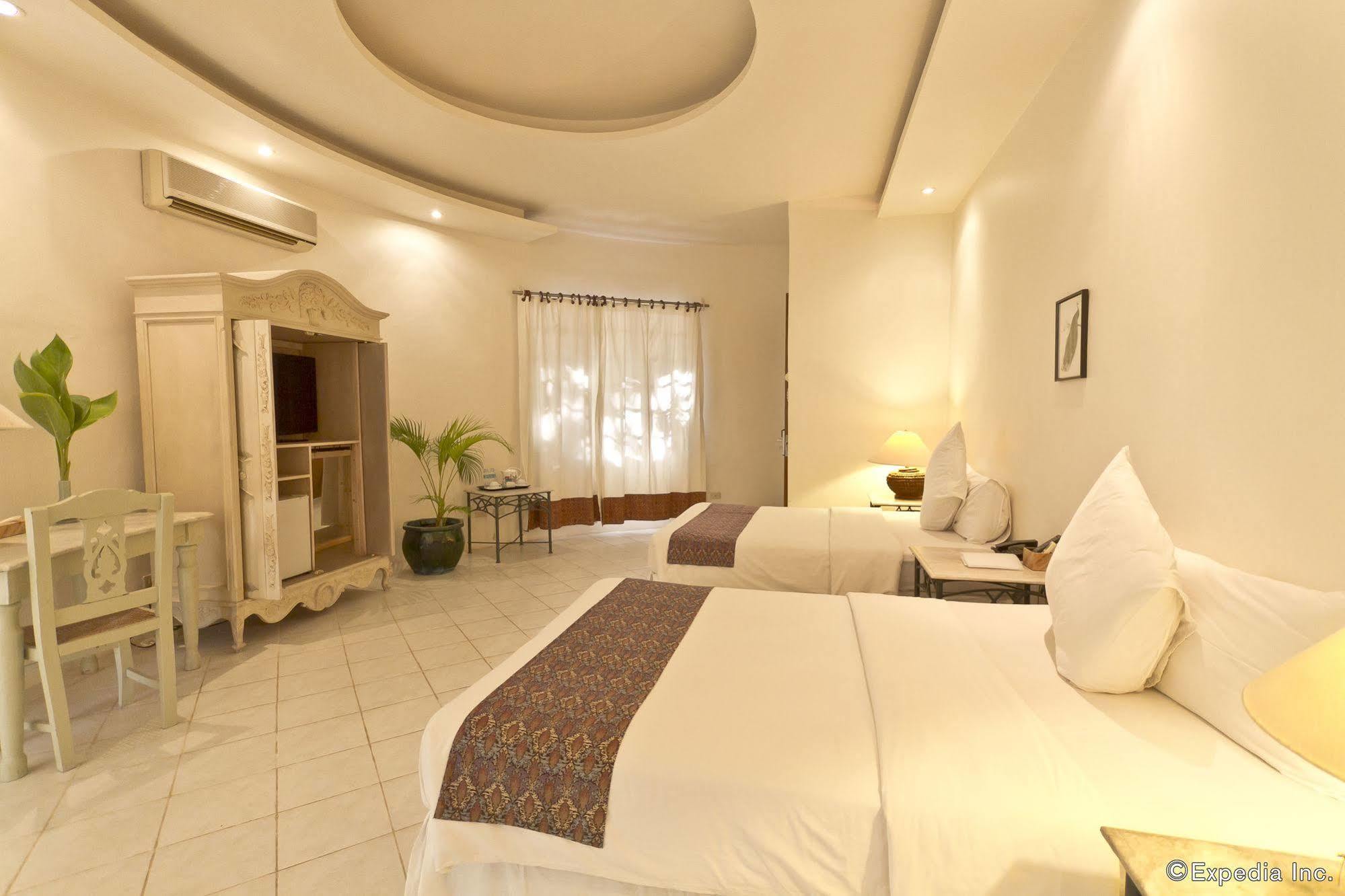 Cordova Reef Village Resort 4*