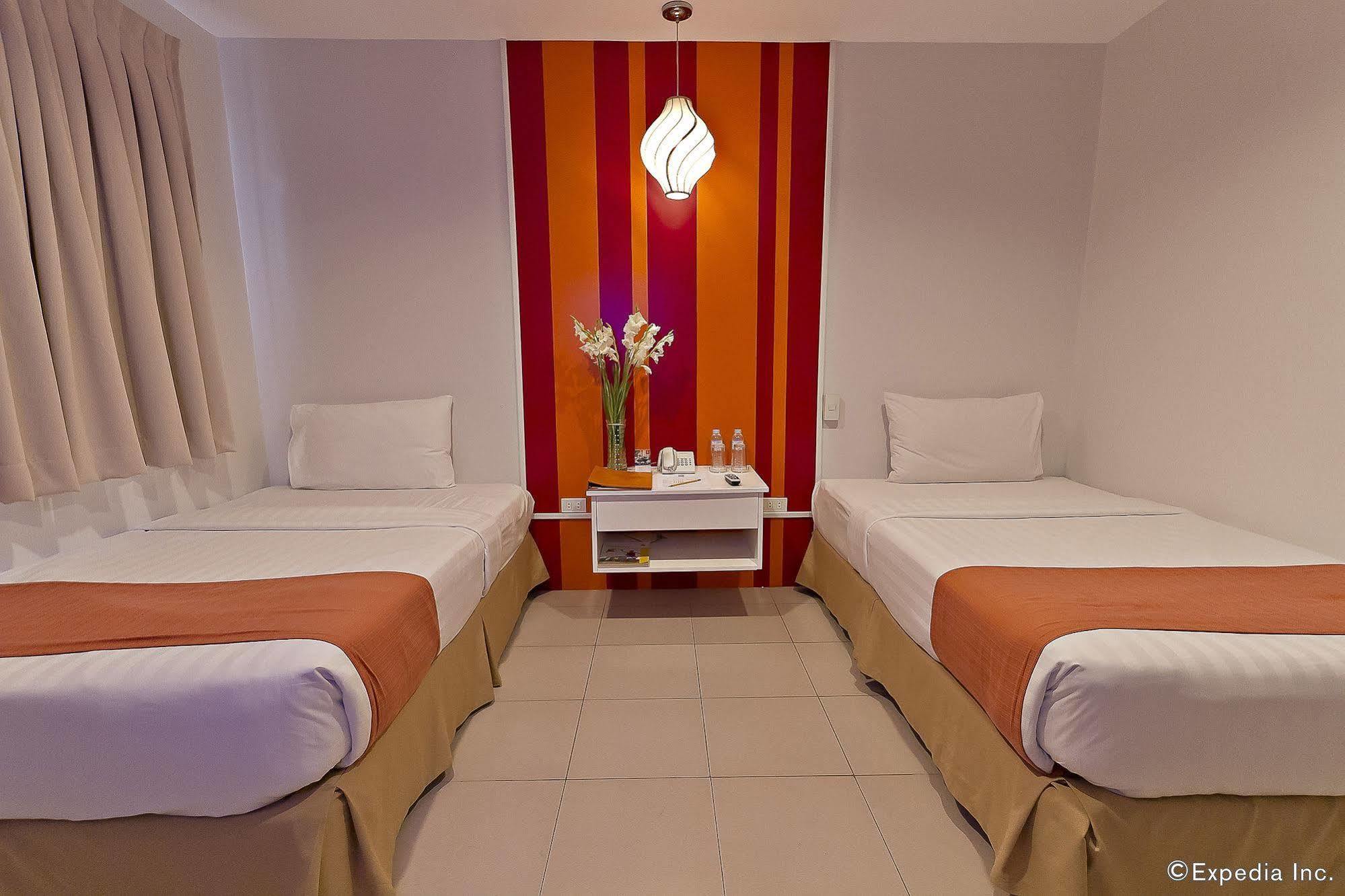Escario Hotel 3*