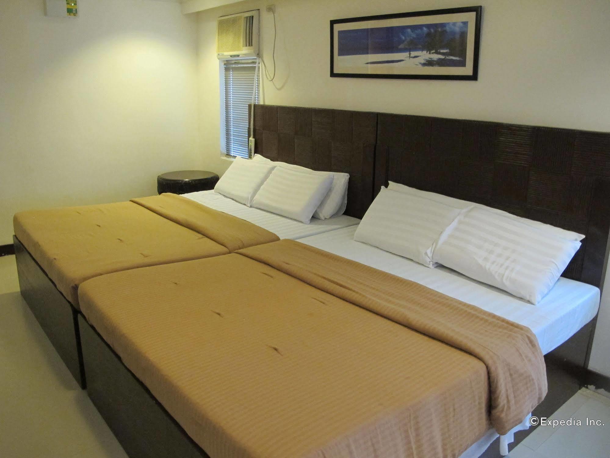 Bluefins Resort 3*