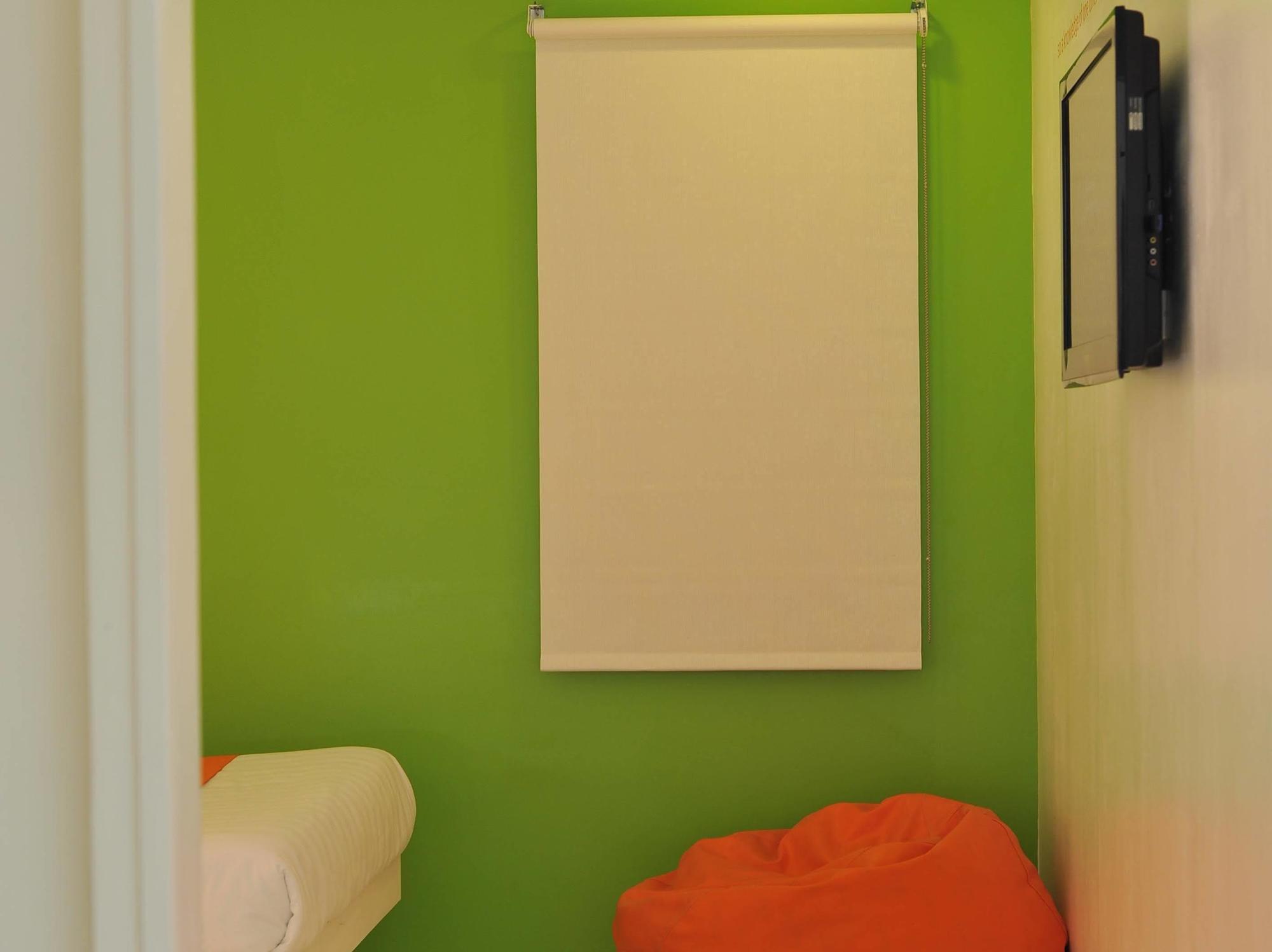 Islands Mactan Hotel 2*