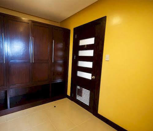 Santoni's Place Apartment