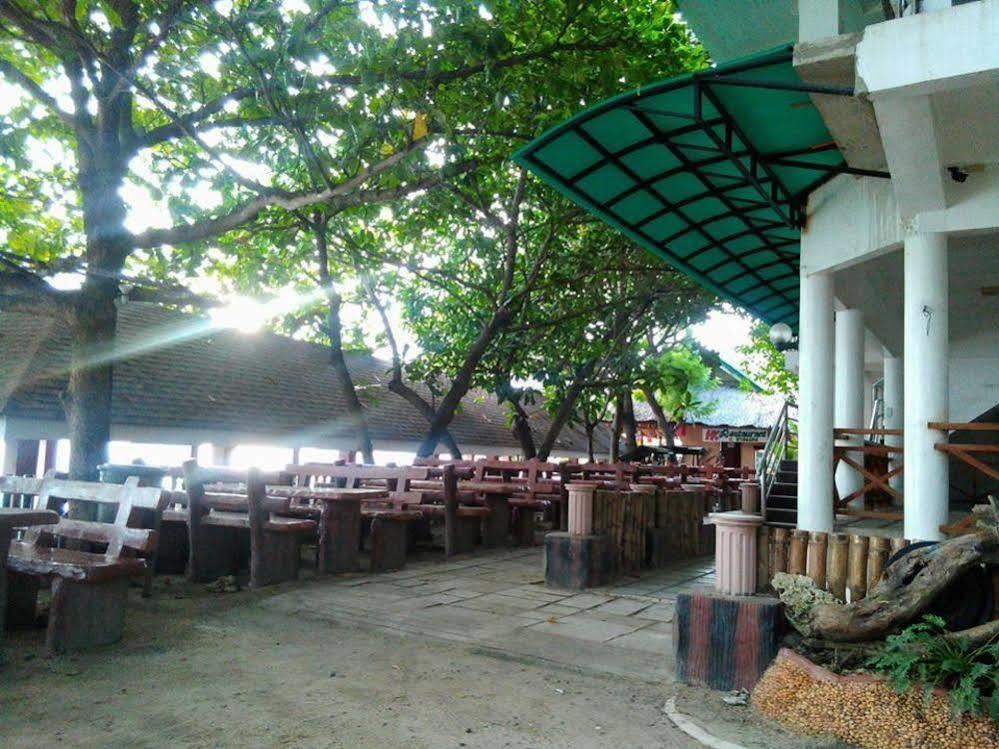 Hk And Restaurant 2* Moalboal