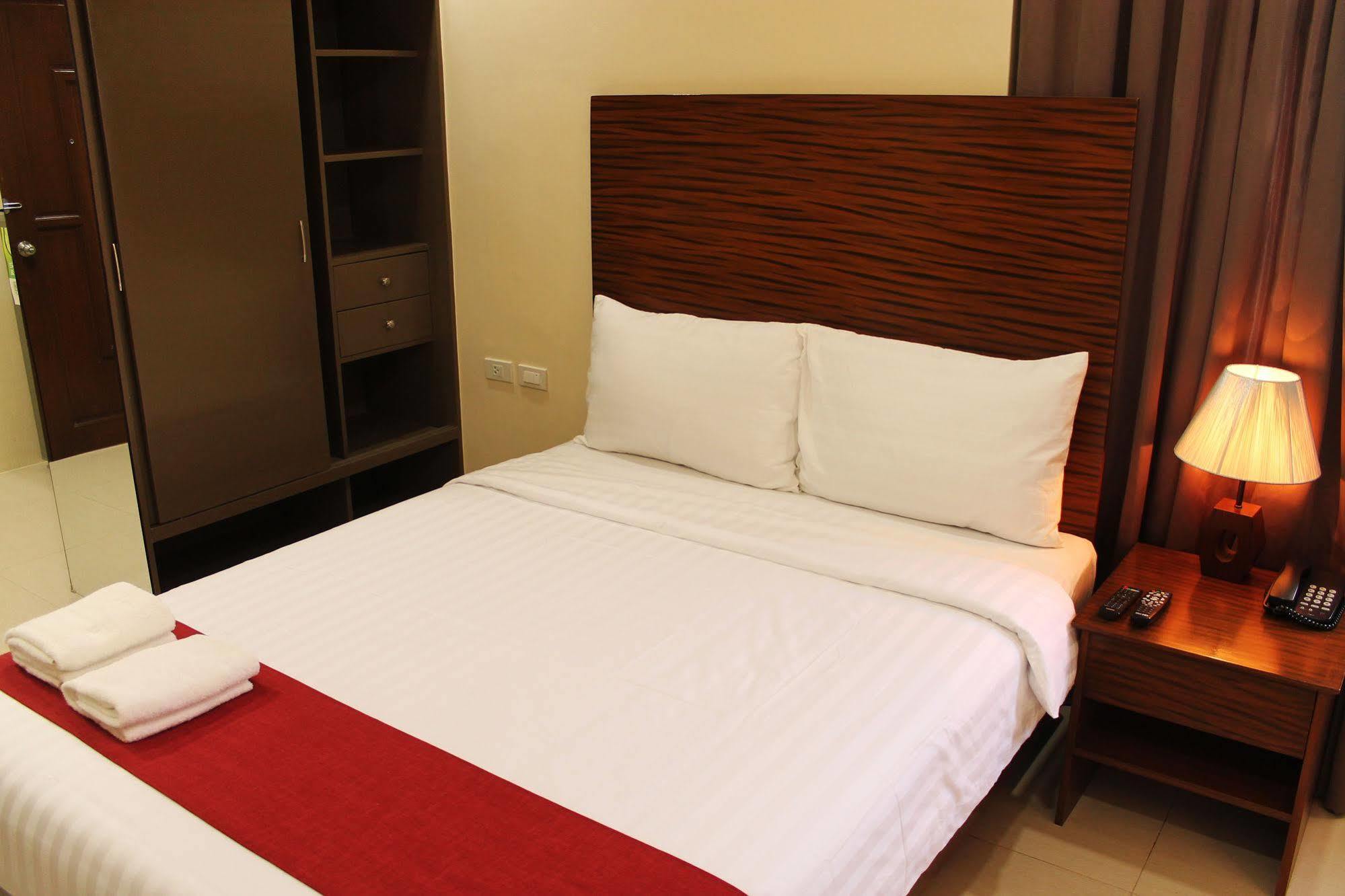 Hotel Sebastien Lapu-Lapu City