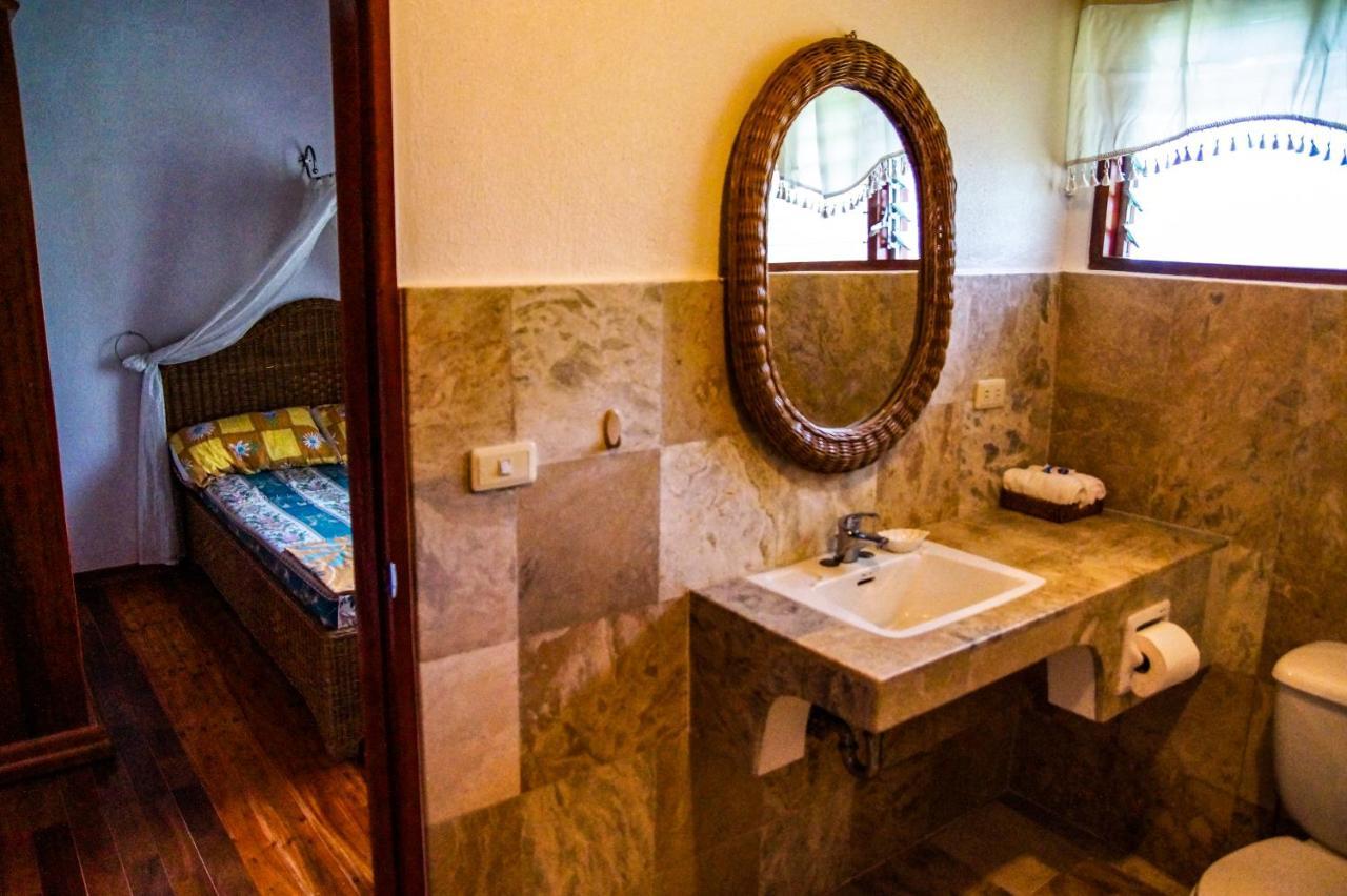 Beach House - Cebu Holiday home *