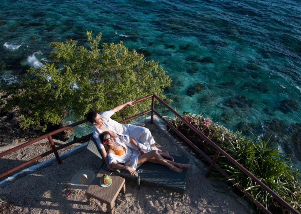 Bluewater Resort Sumilon Island