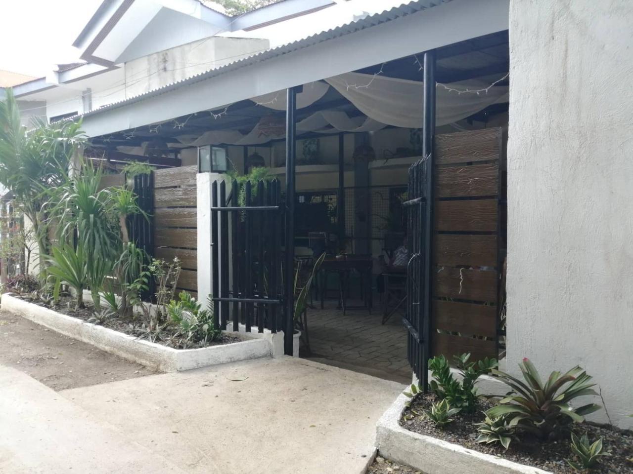 Cozy Mactan Bed & Breakfast