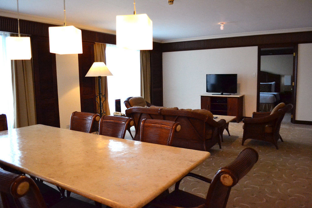 Waterfront Airport And Casino 4* Lapu-Lapu City