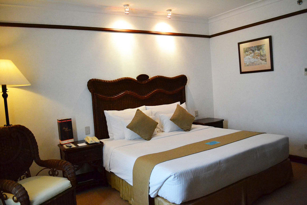 Waterfront Airport And Casino Lapu-Lapu City