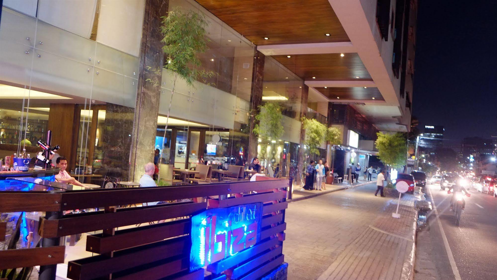 Castle Peak Hotel Cebu