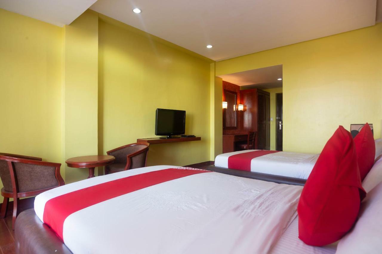 Hotel Oyo 159 San Remigio Pensionne Cebu