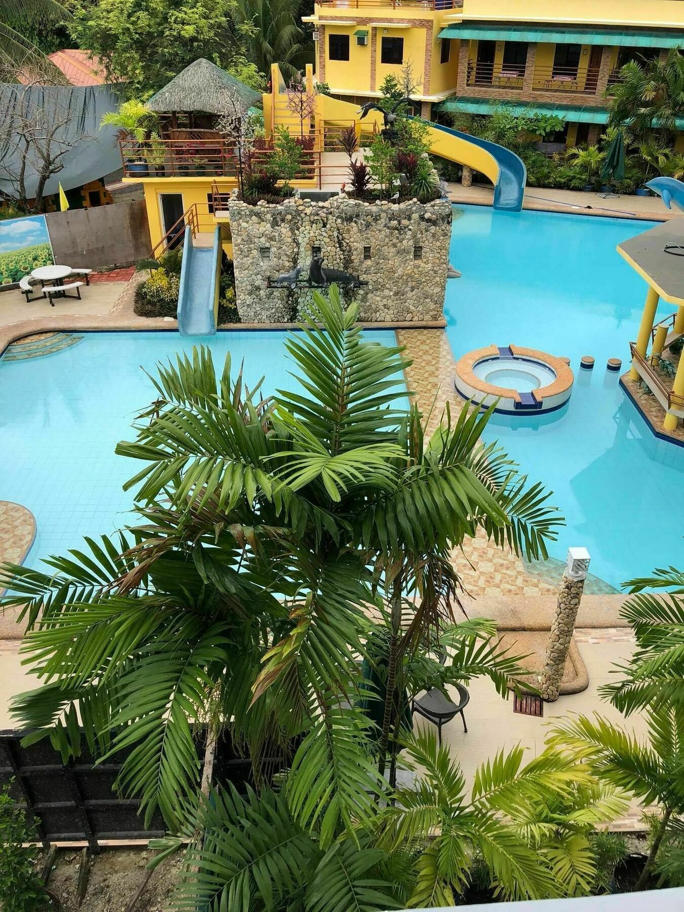 Tropics Hotel