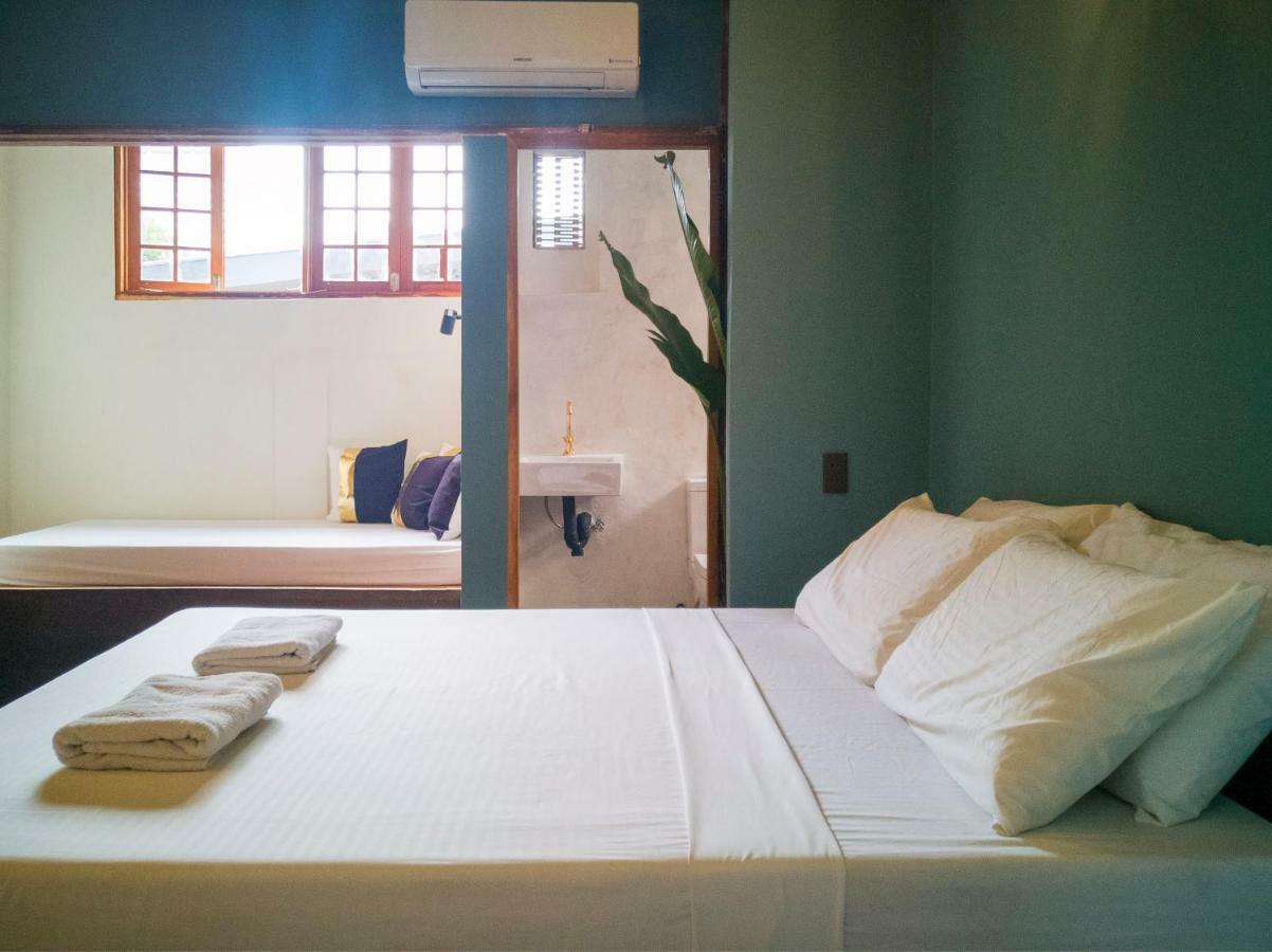 Hostel The Flying Fish *