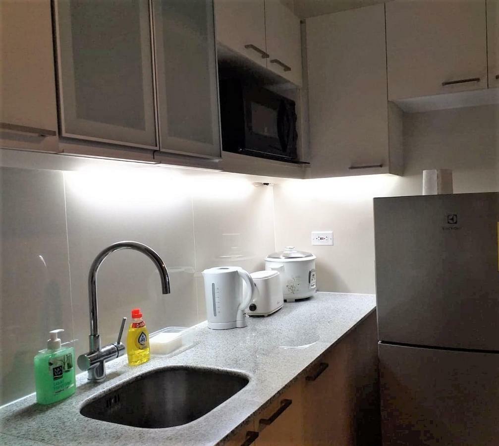Modern One Bedroom At Mactan, Cebu Apartment *