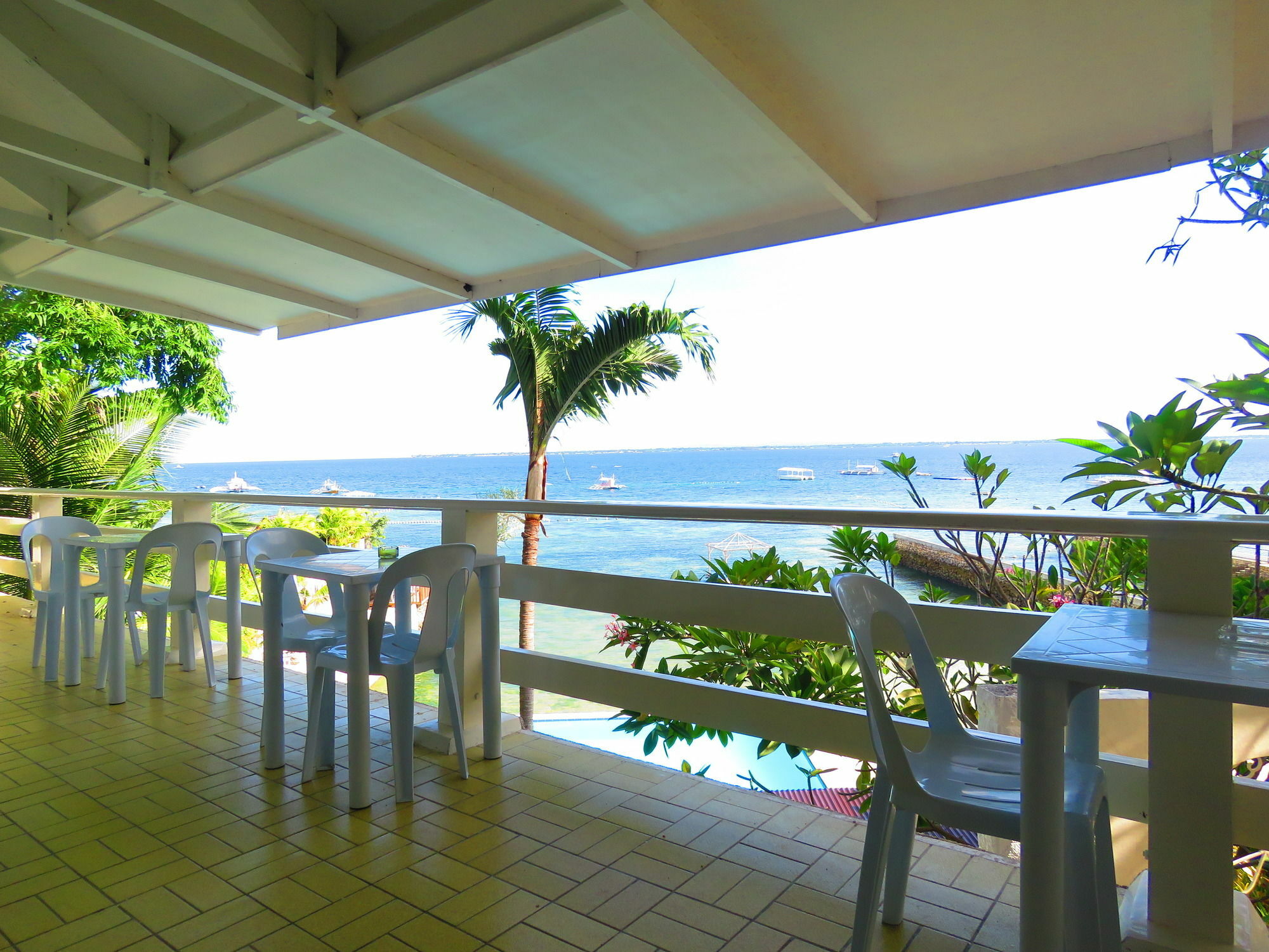 Resort Aozora Seaside Mactan