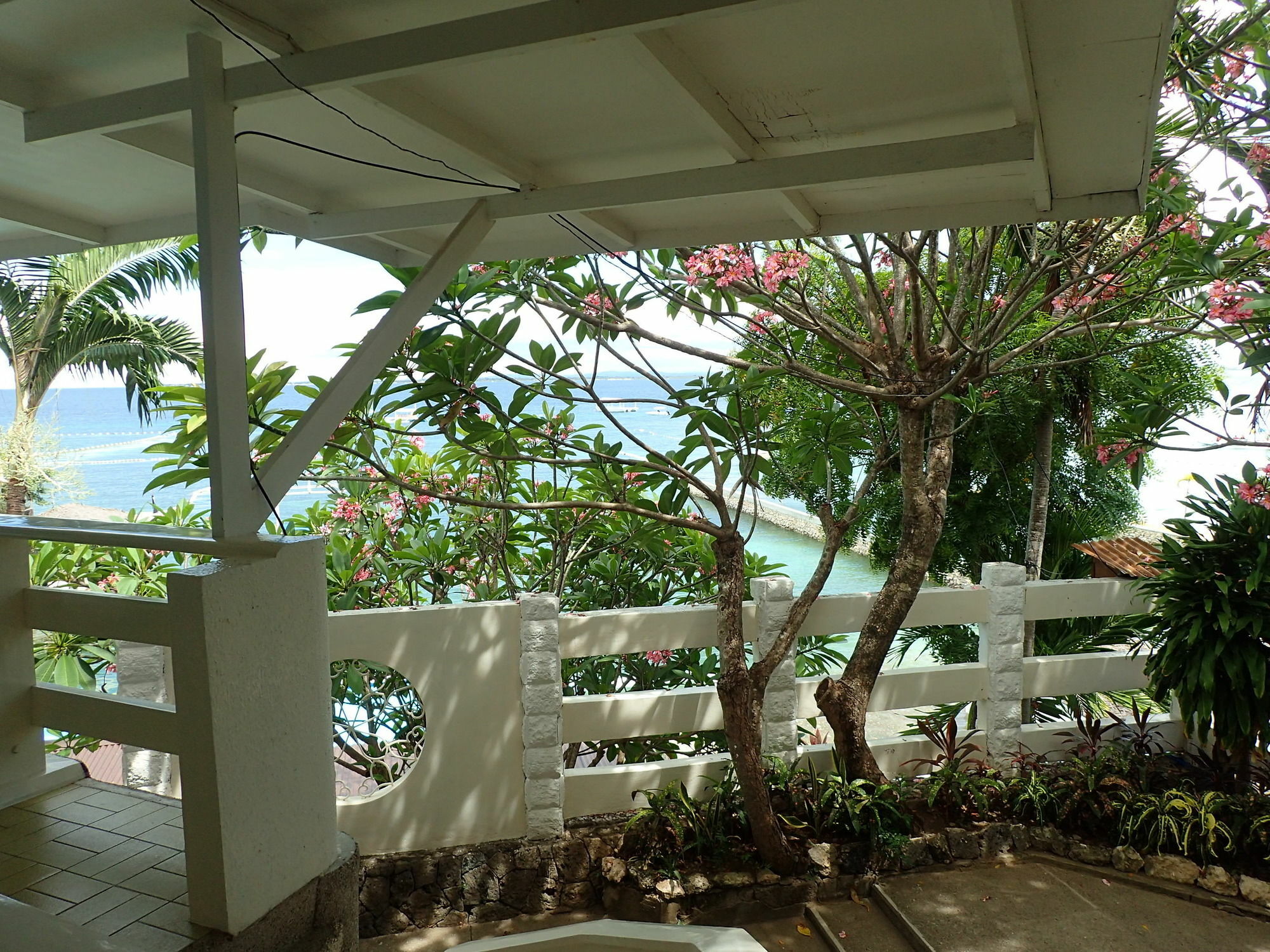 Aozora Seaside Mactan Resort