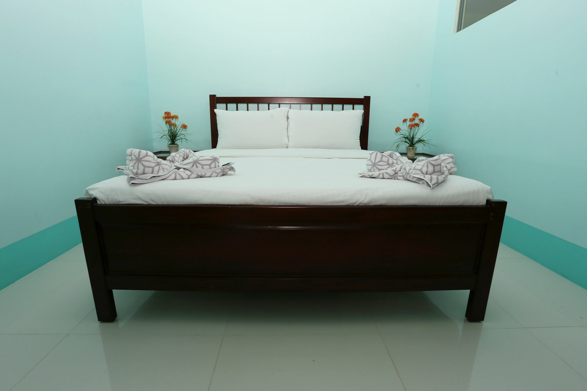 Albergue Alicia Tower Residences (Adults Only) *