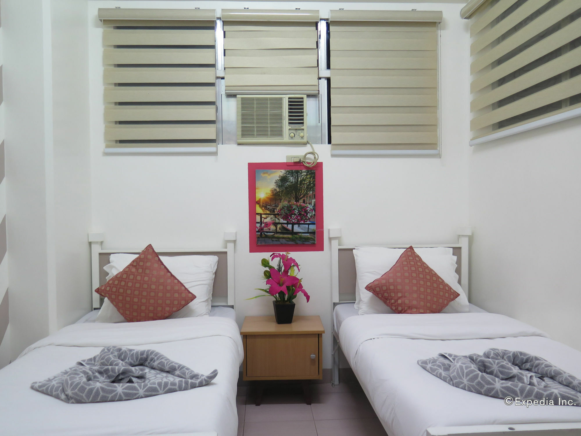 Alicia Tower Residences (Adults Only) Hostel *