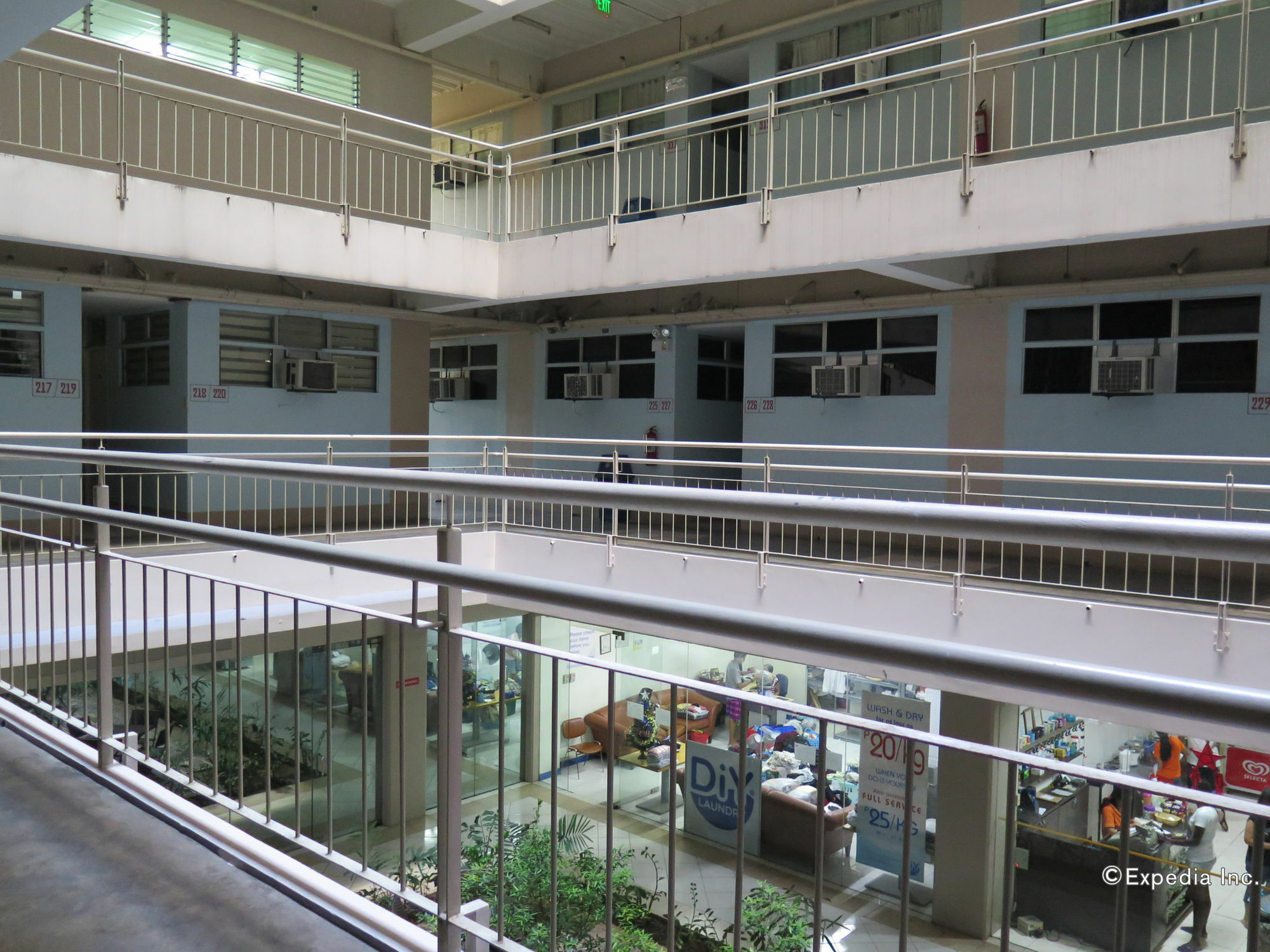 Hostel Alicia Tower Residences (Adults Only)