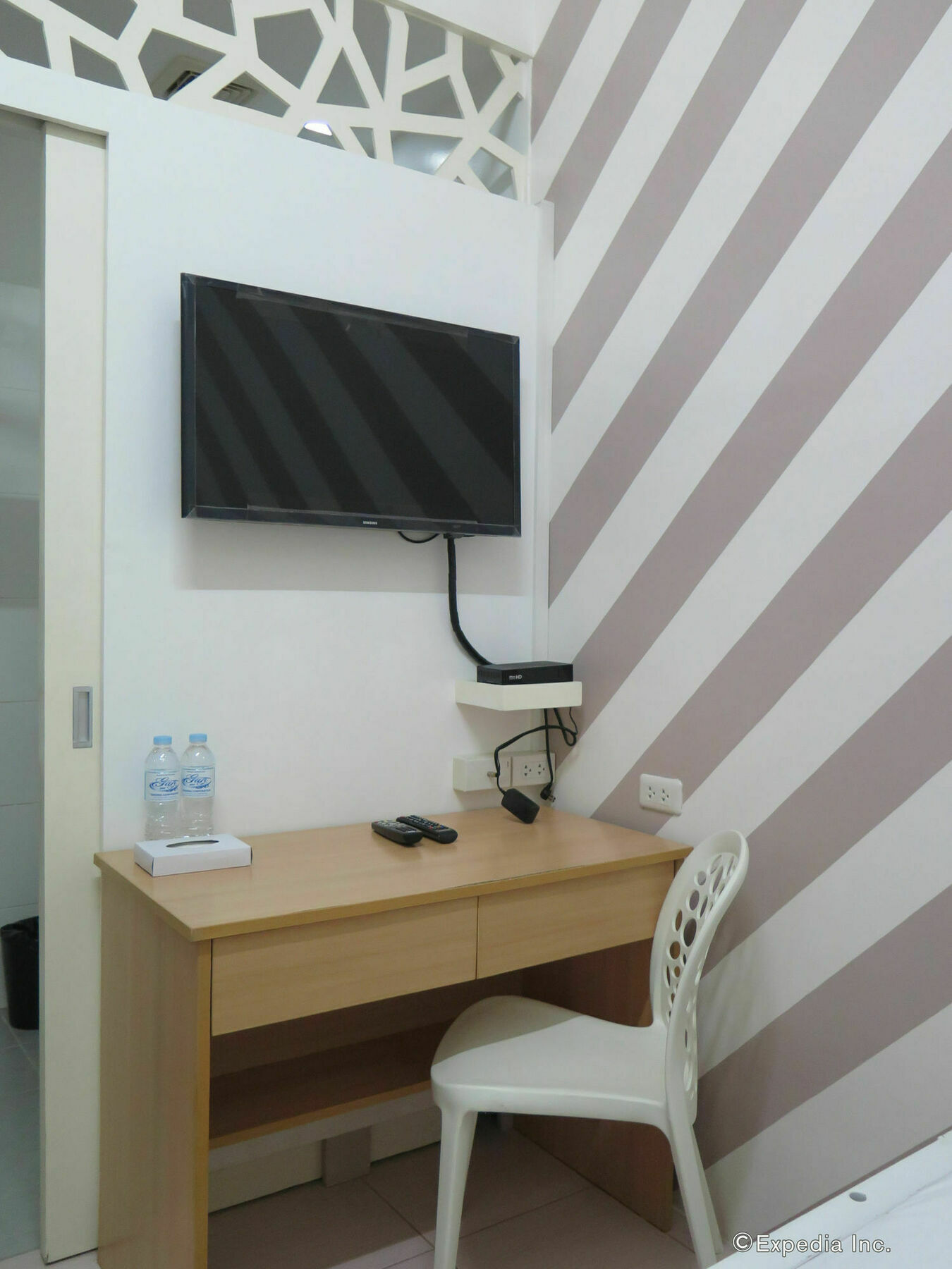 Alicia Tower Residences (Adults Only) Albergue
