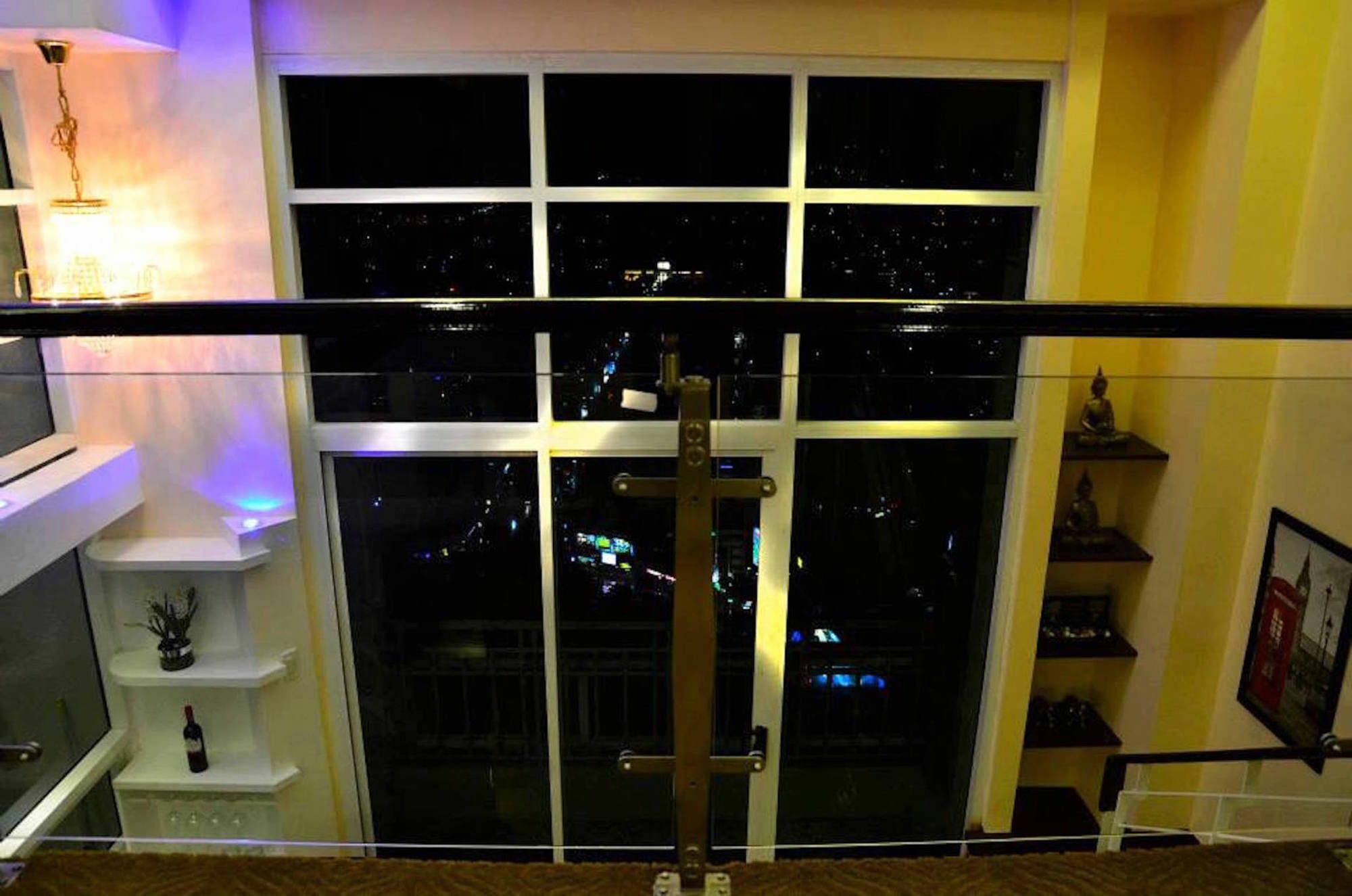 Luxurious Penthouse Unit In