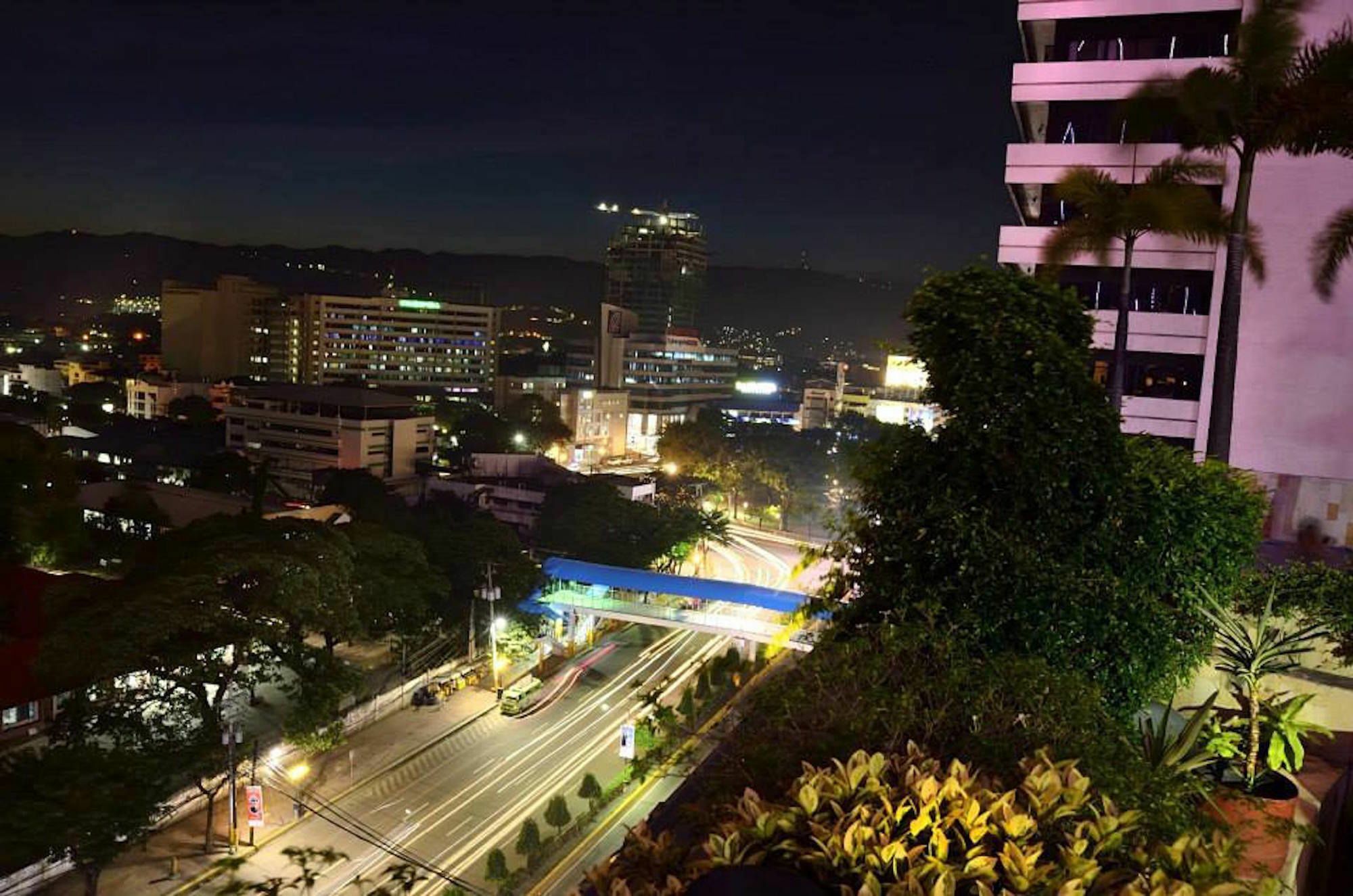 Luxurious Penthouse Unit In Hotel