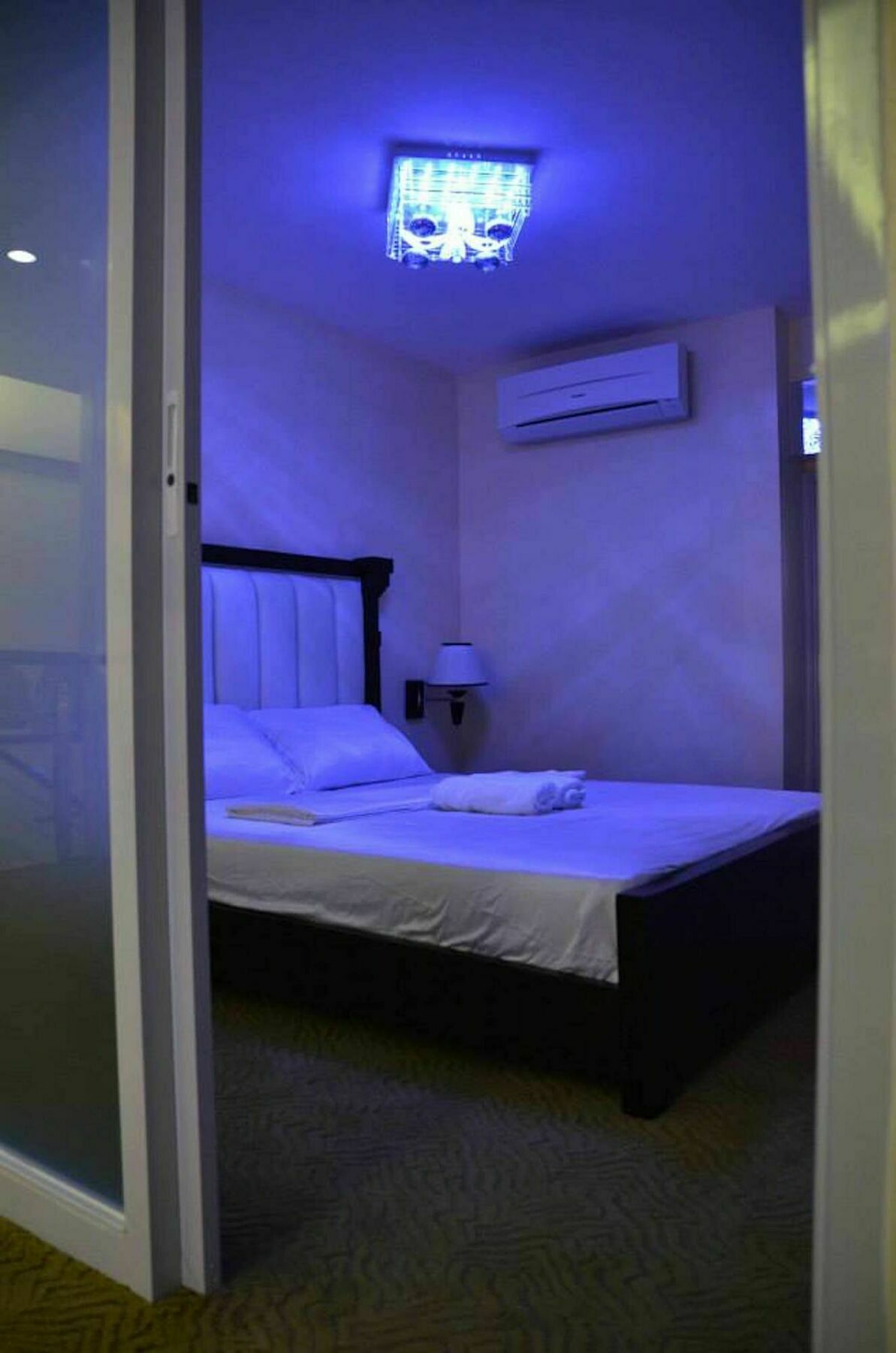 Hotel Luxurious Penthouse Unit In Cebu