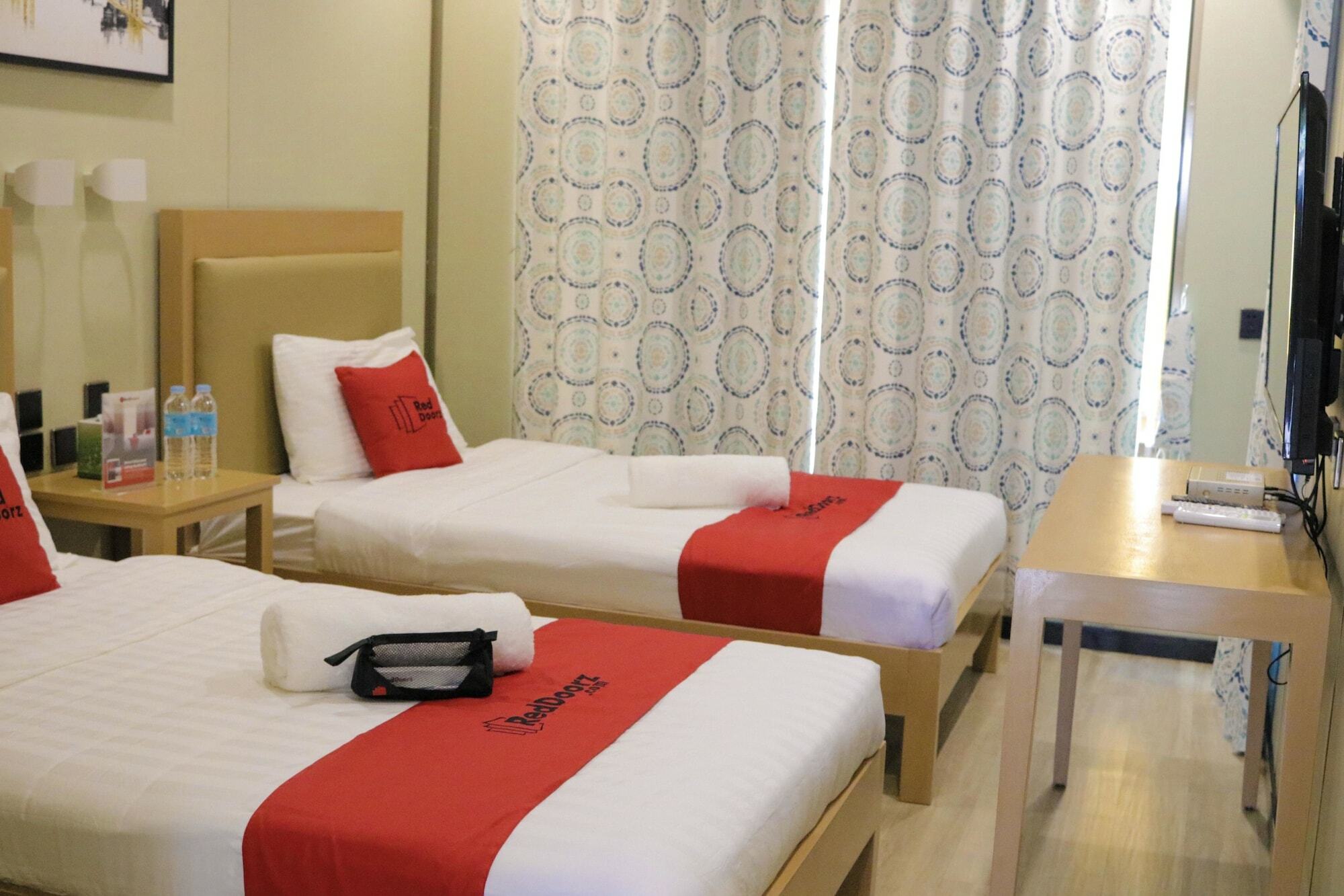 Hotel Reddoorz @ As Fortuna Cebu