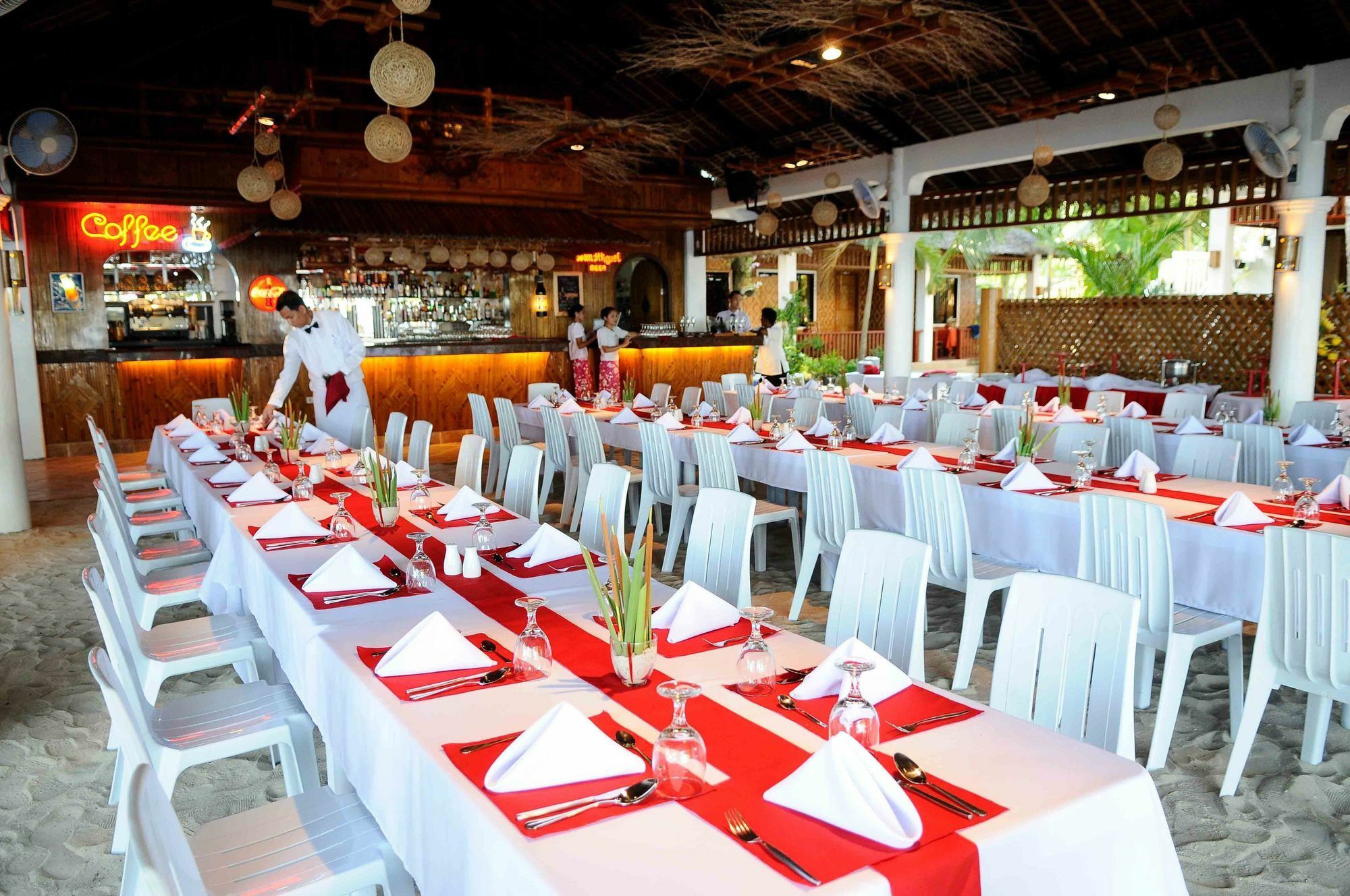 Exotic Island Dive & Hotel Logon