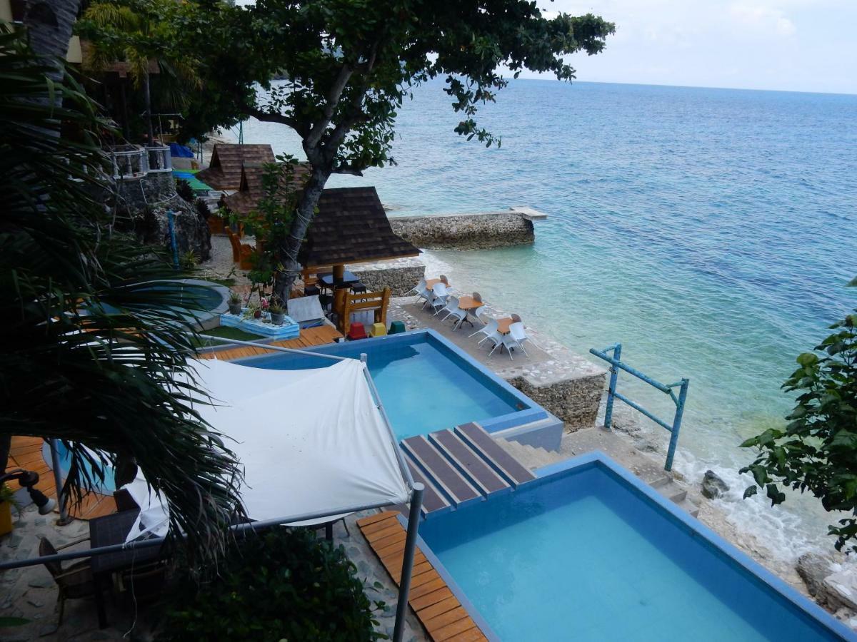 Seafari Resort 2*