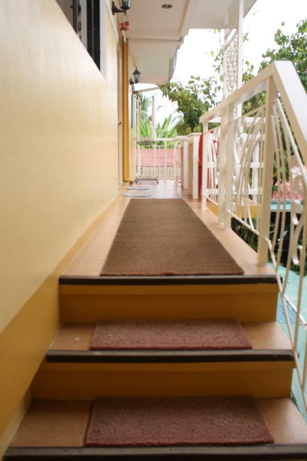 Malonzo House 2*