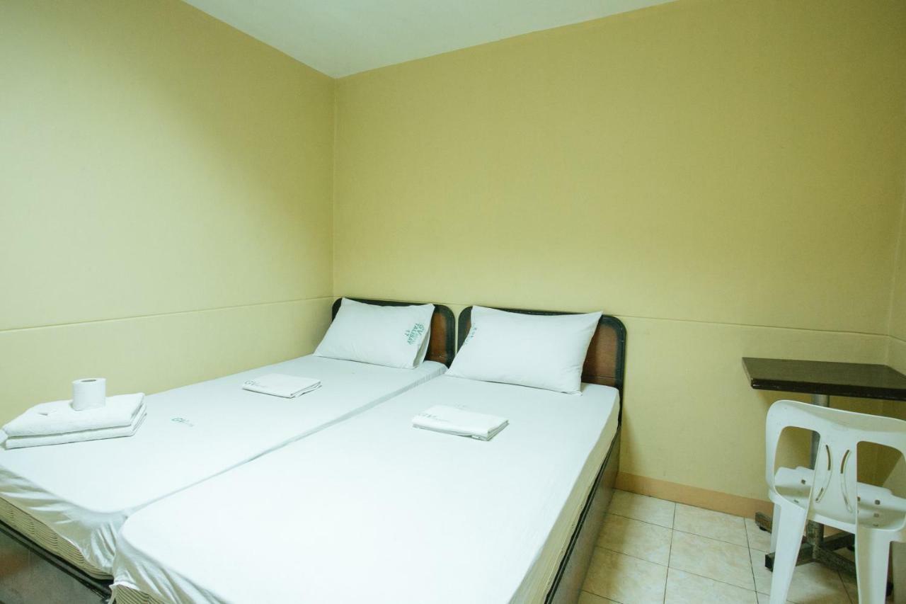 Hotel Gv - *