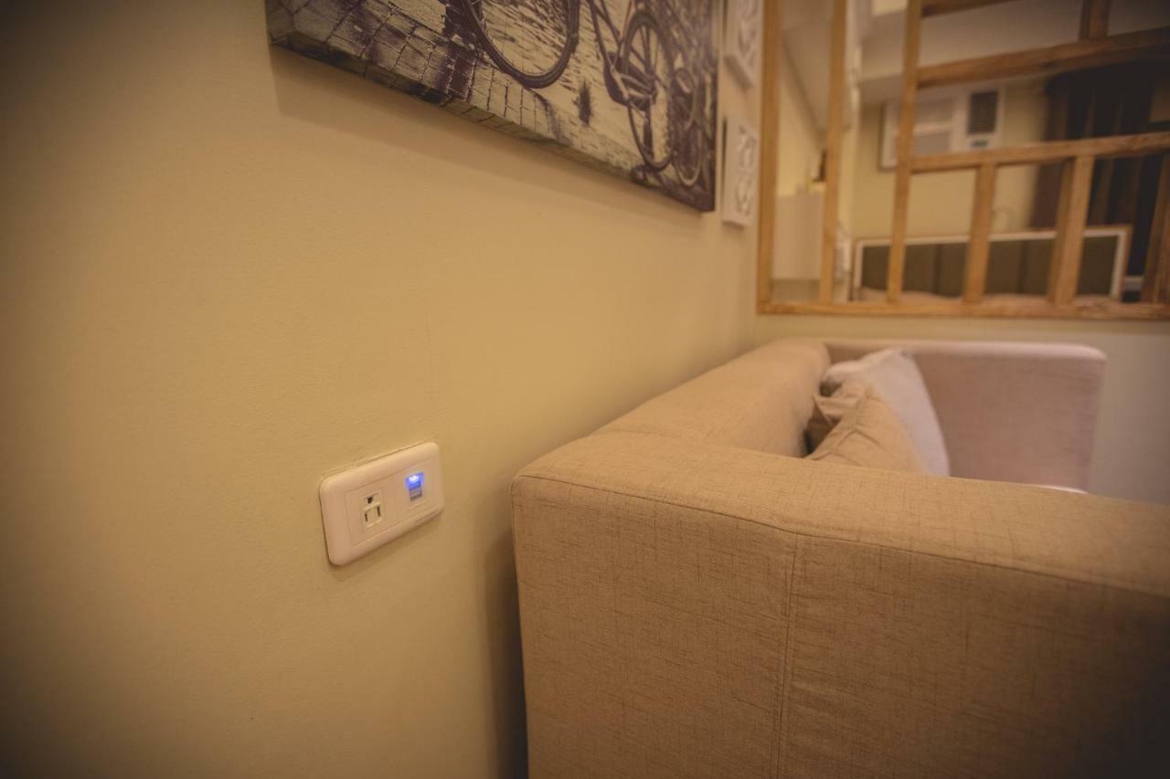Apartment Avida Towers 2017, Fast Wifi 195mbps, Netflix 50in Smart Tv