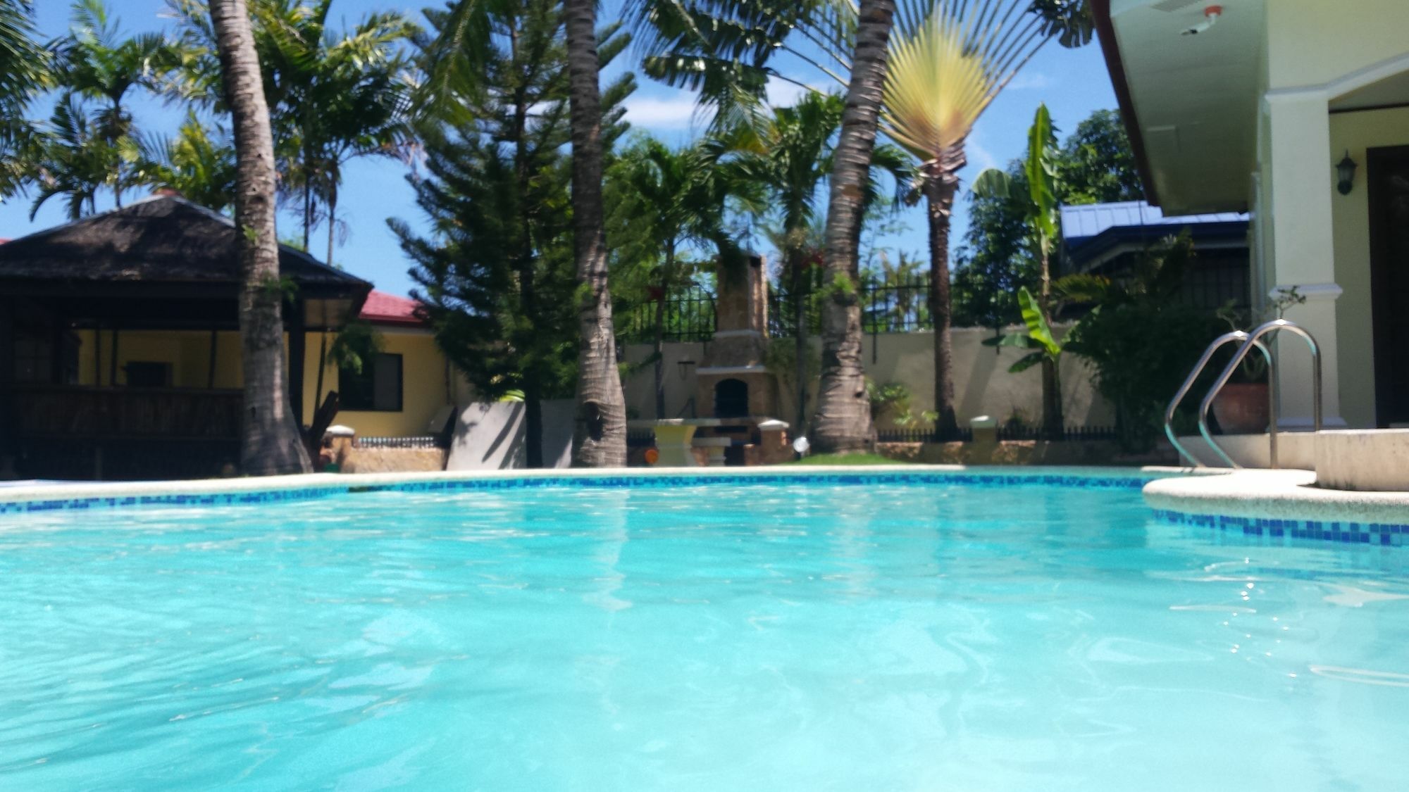 Kim Beatriz Compound