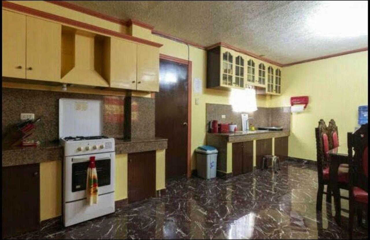 Jenjen's House Guest house *