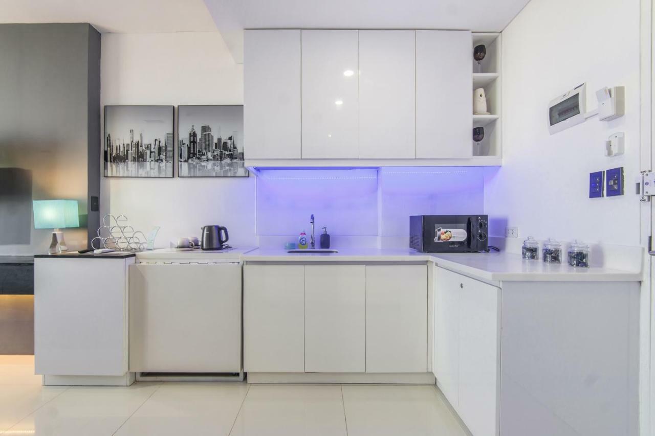 Apartment Free Netflix Near It Park With 32-inch Samsung Hdtv Cebu